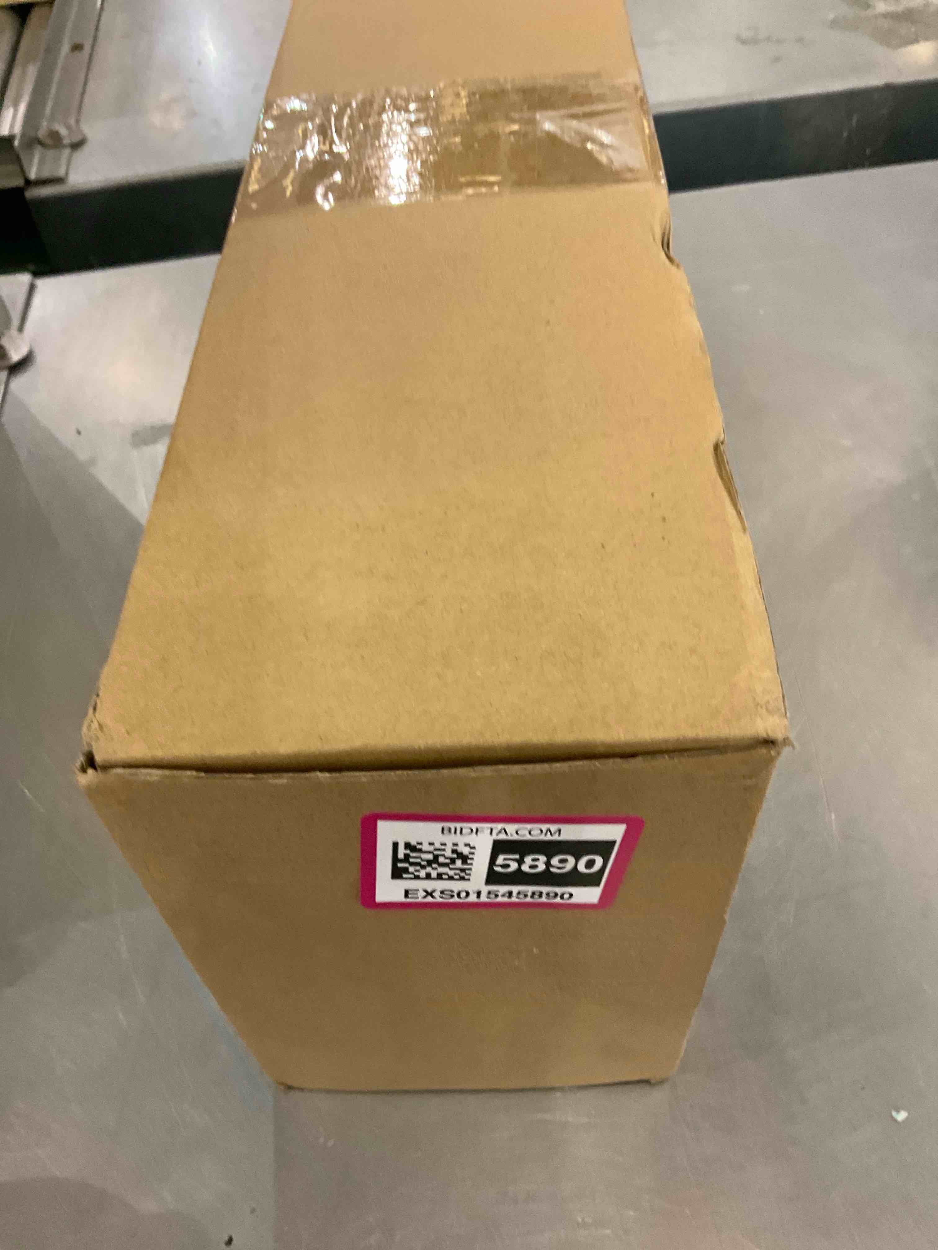 https://s3.amazonaws.com/lotting-images-prod/BargainHunt/EXS01545890_1715267396978.jpeg