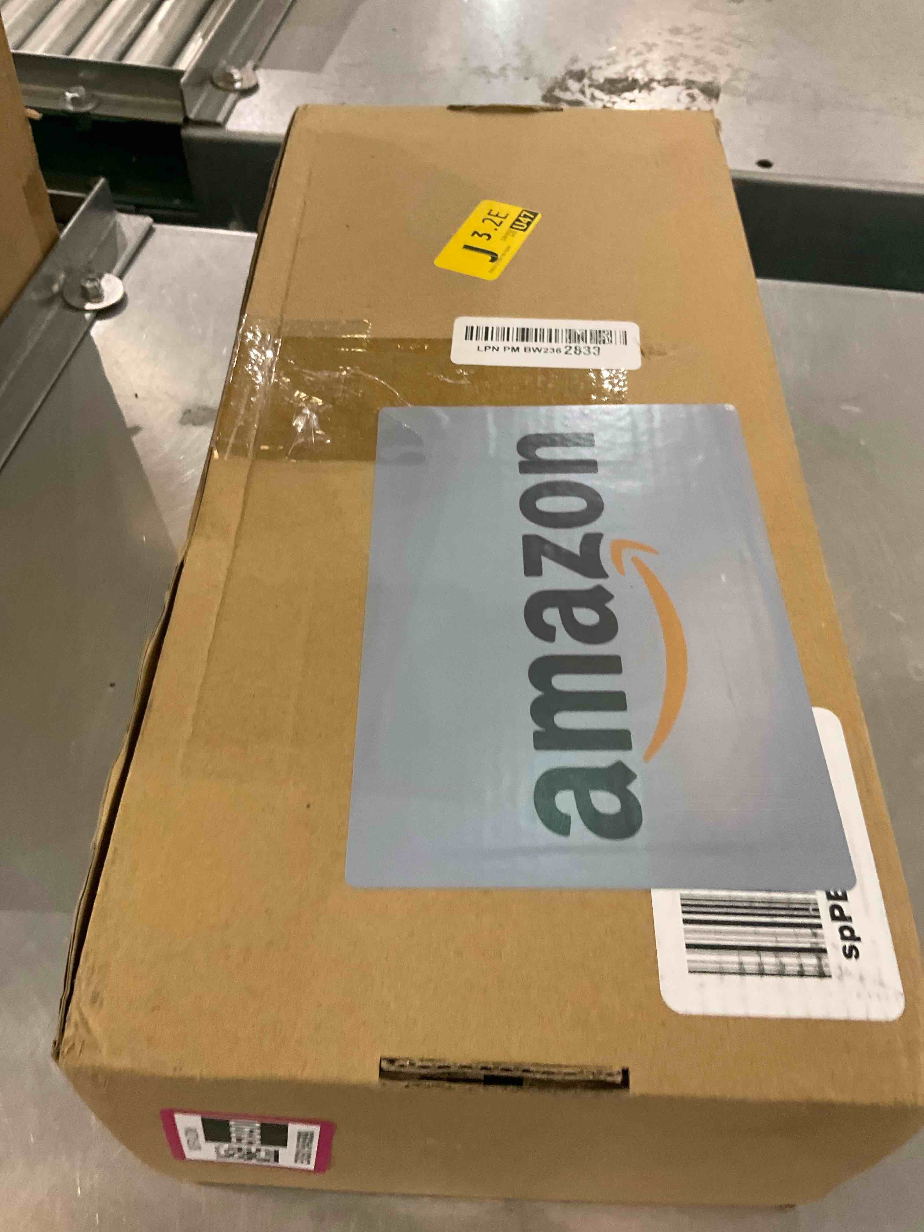 https://s3.amazonaws.com/lotting-images-prod/BargainHunt/EXS01545890_1715267404196.jpeg
