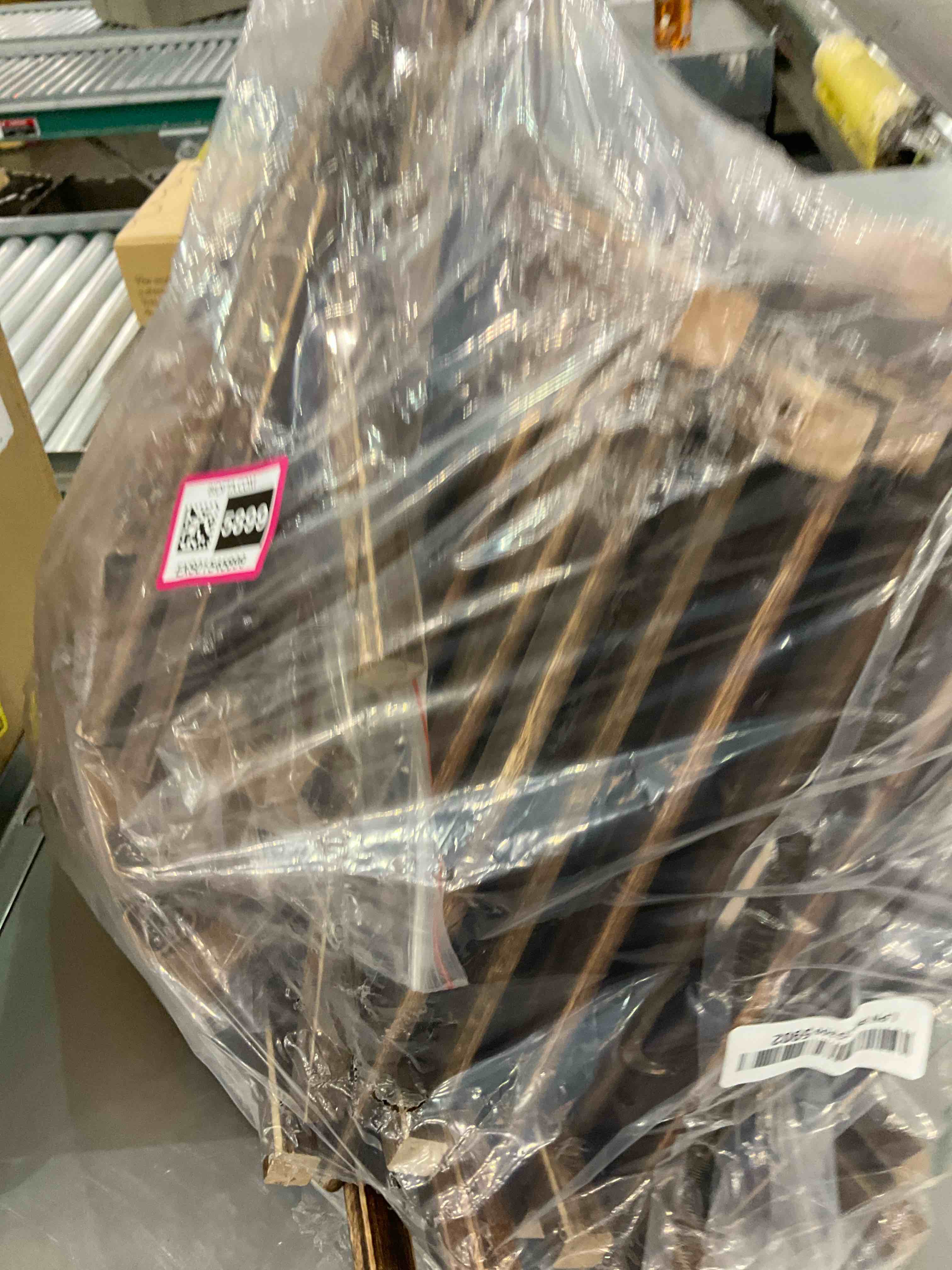 https://s3.amazonaws.com/lotting-images-prod/BargainHunt/EXS01545899_1715266031327.jpeg