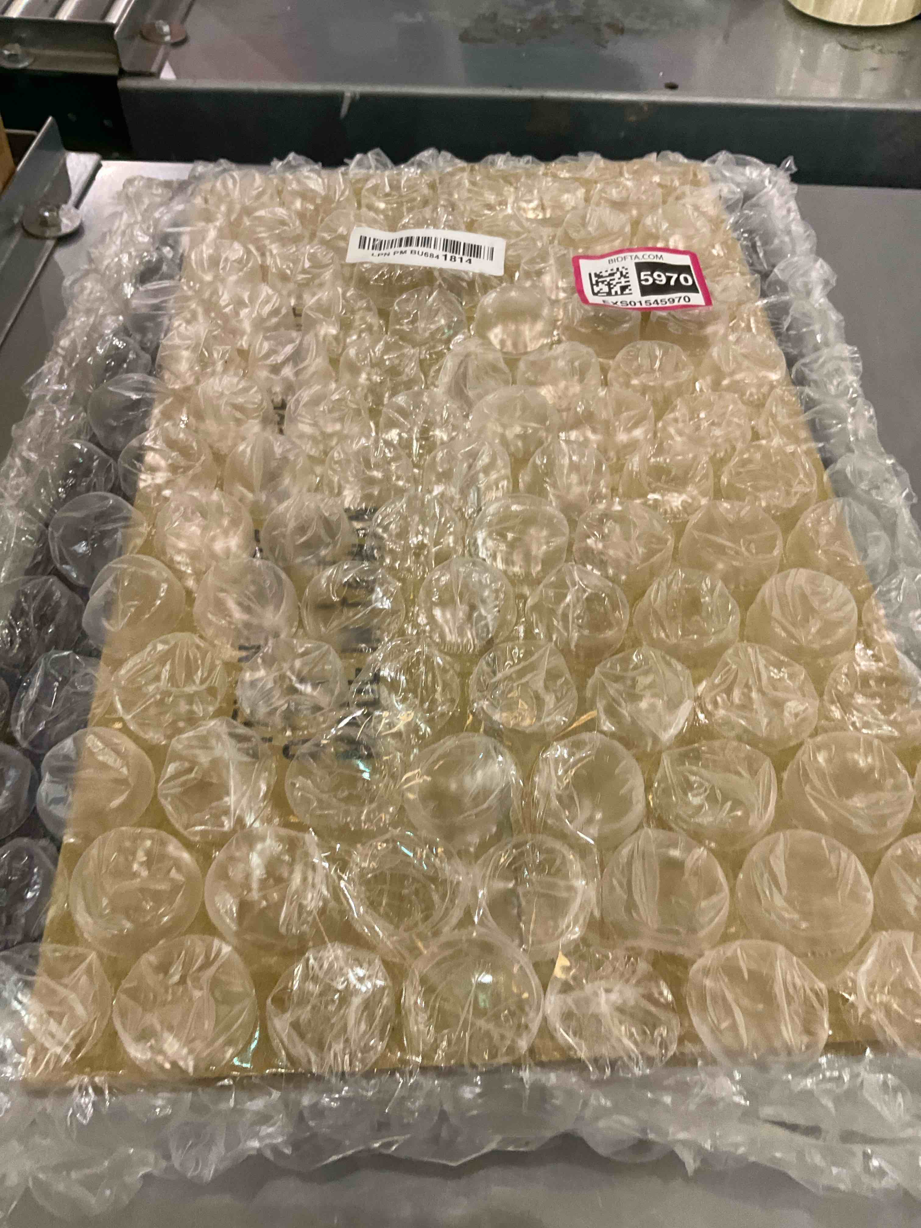 https://s3.amazonaws.com/lotting-images-prod/BargainHunt/EXS01545970_1715347961471.jpeg