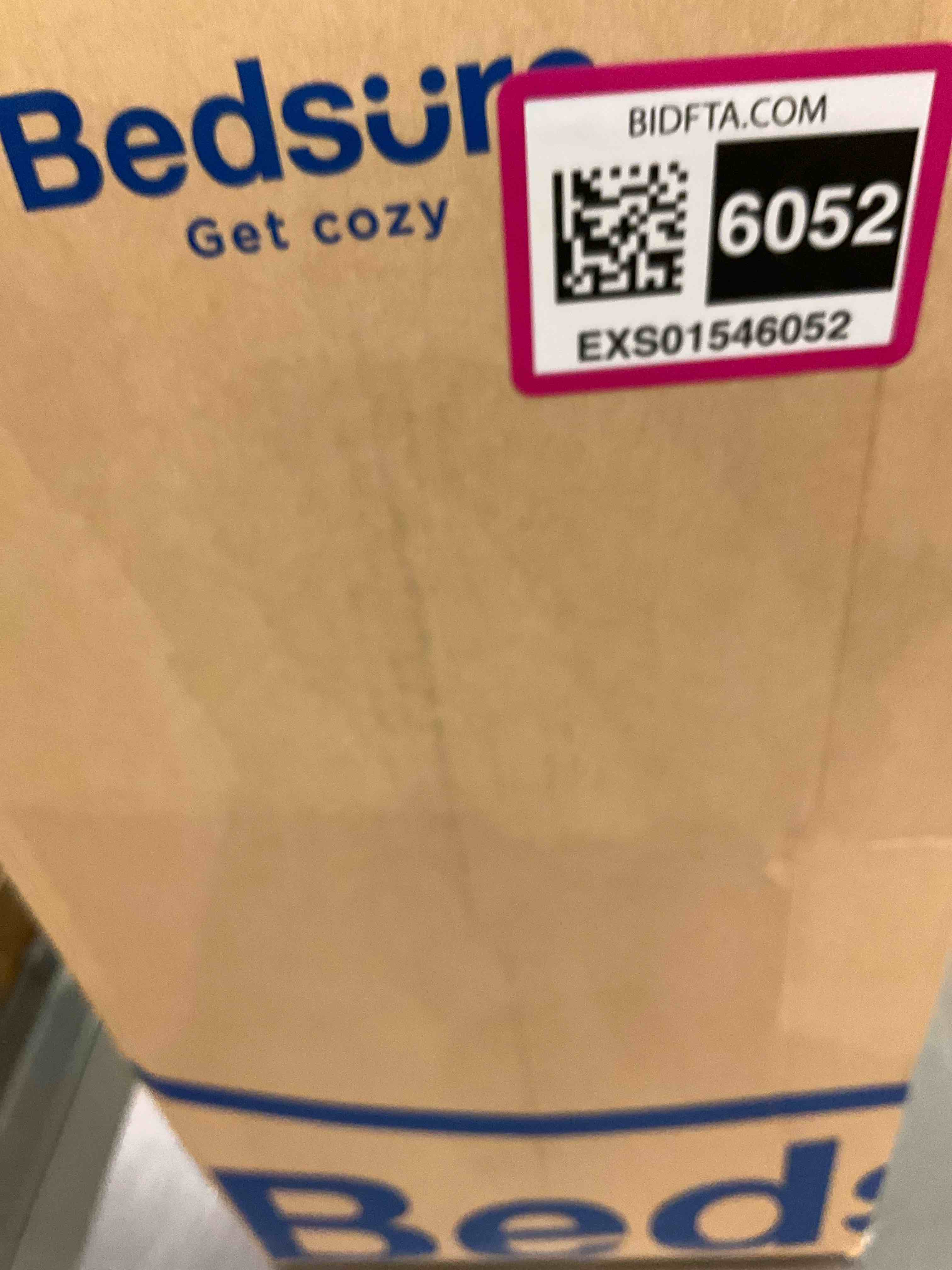 https://s3.amazonaws.com/lotting-images-prod/BargainHunt/EXS01546052_1714398649373.jpeg