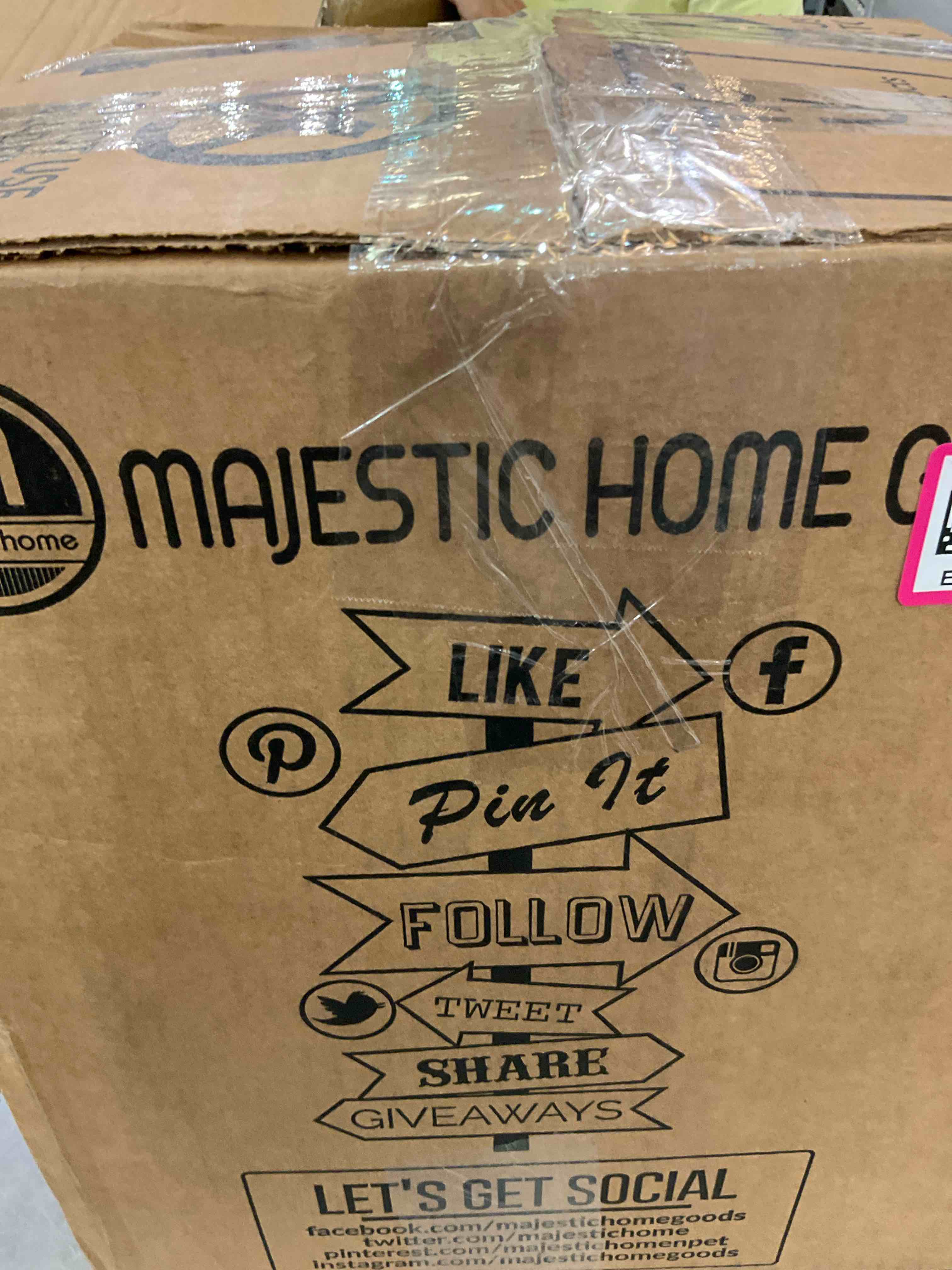 https://s3.amazonaws.com/lotting-images-prod/BargainHunt/EXS01546112_1714486984889.jpeg