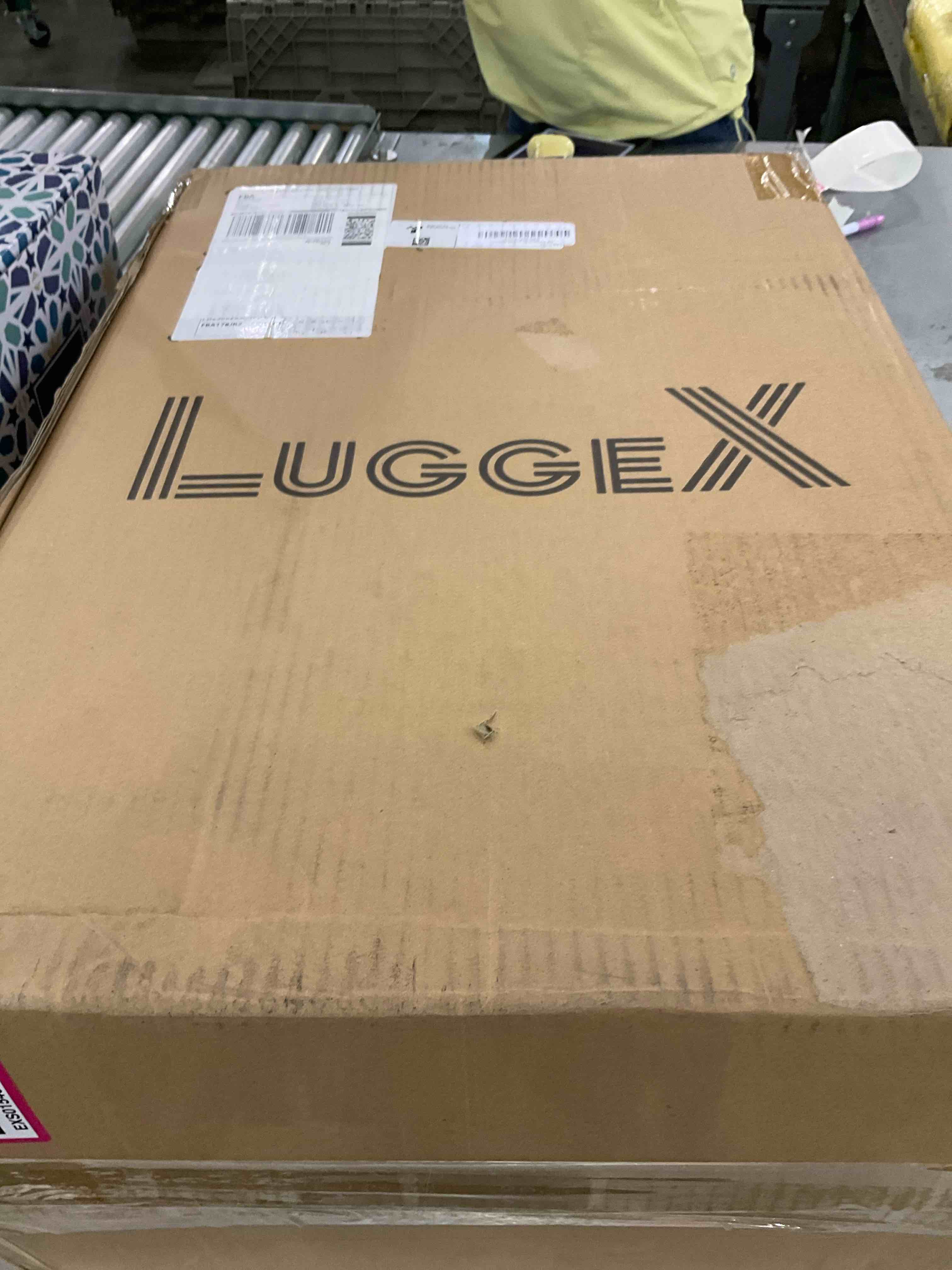 https://s3.amazonaws.com/lotting-images-prod/BargainHunt/EXS01546113_1714486690699.jpeg