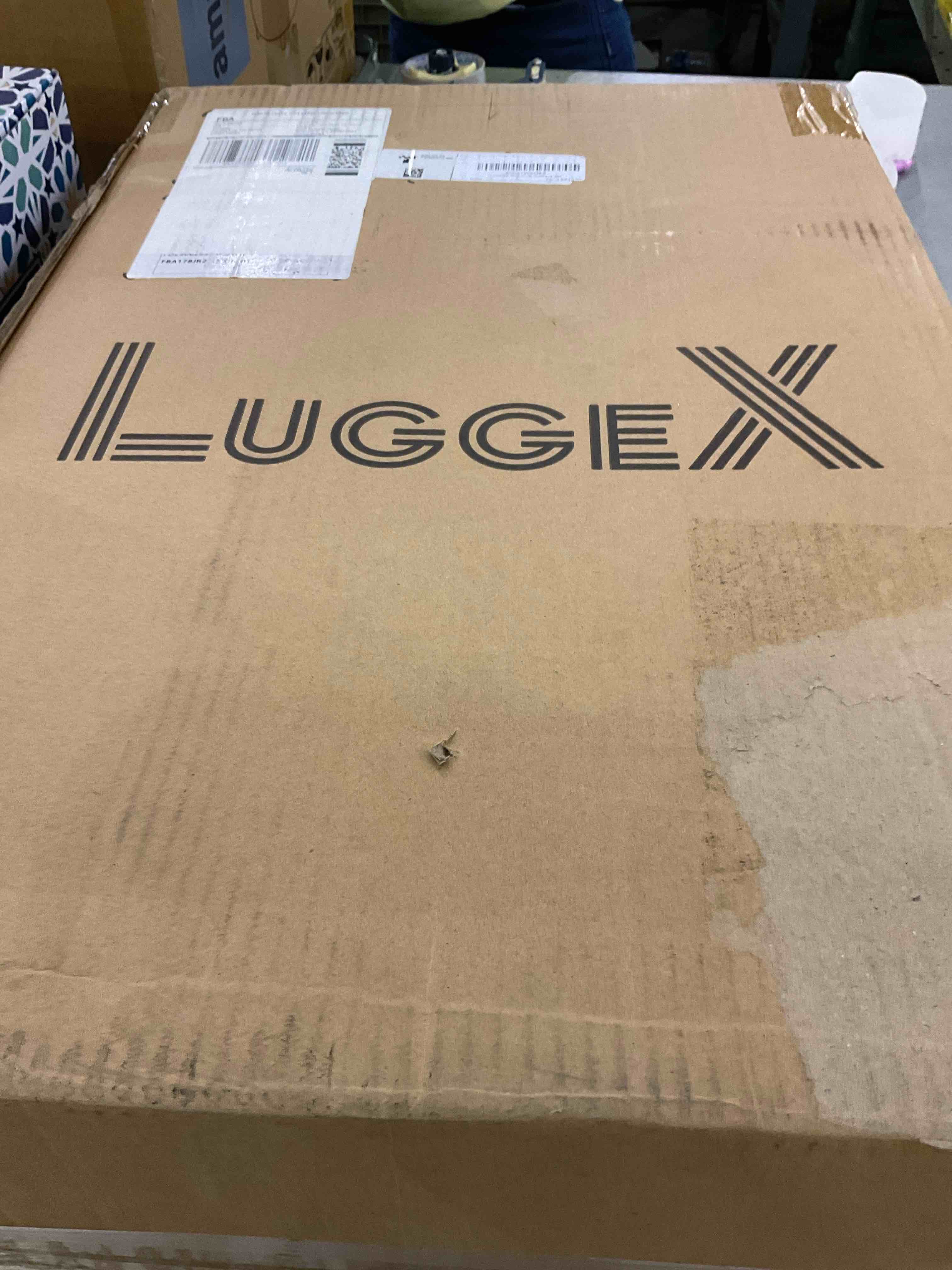 https://s3.amazonaws.com/lotting-images-prod/BargainHunt/EXS01546113_1714486914432.jpeg