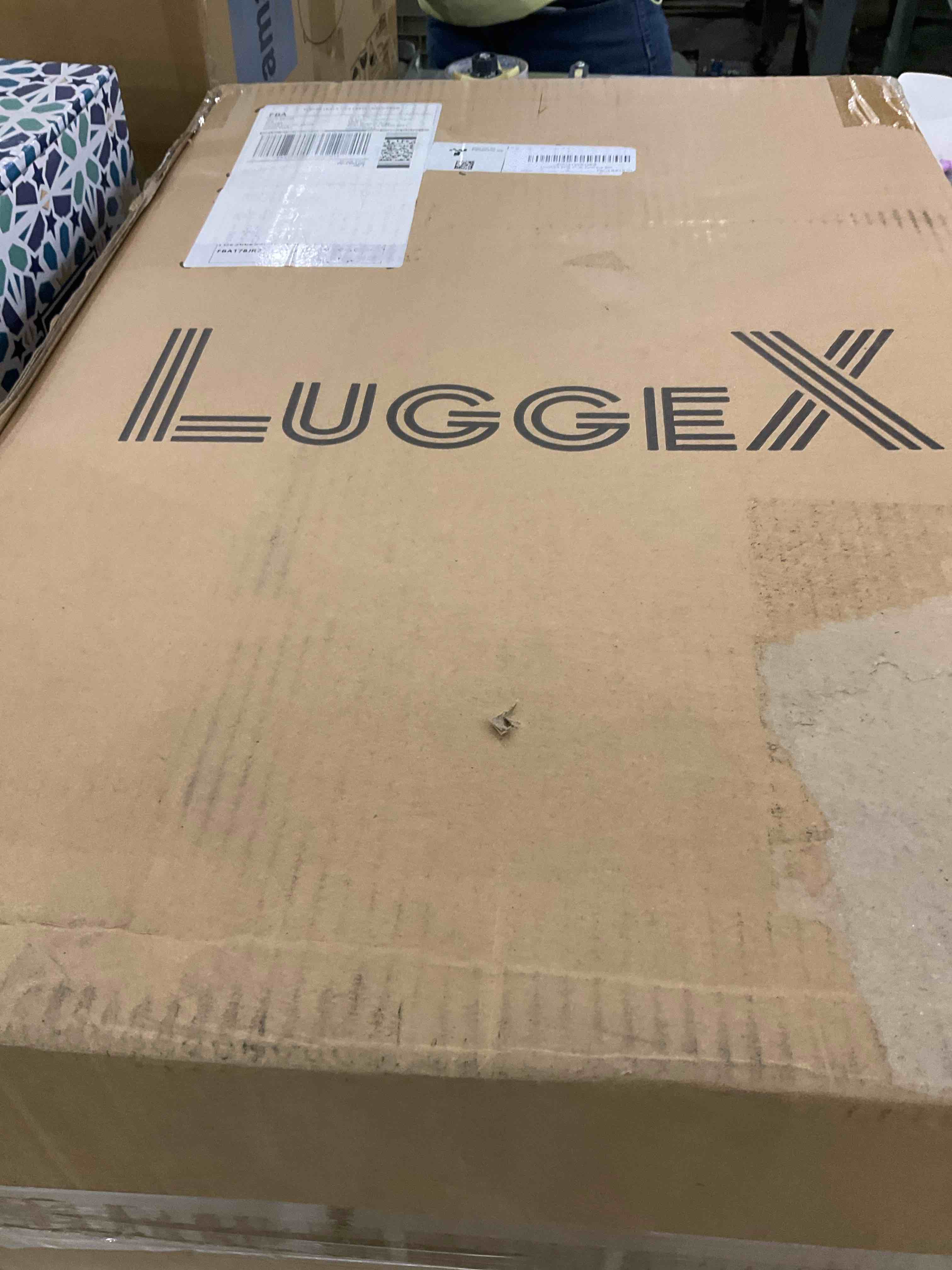 https://s3.amazonaws.com/lotting-images-prod/BargainHunt/EXS01546113_1714486915892.jpeg