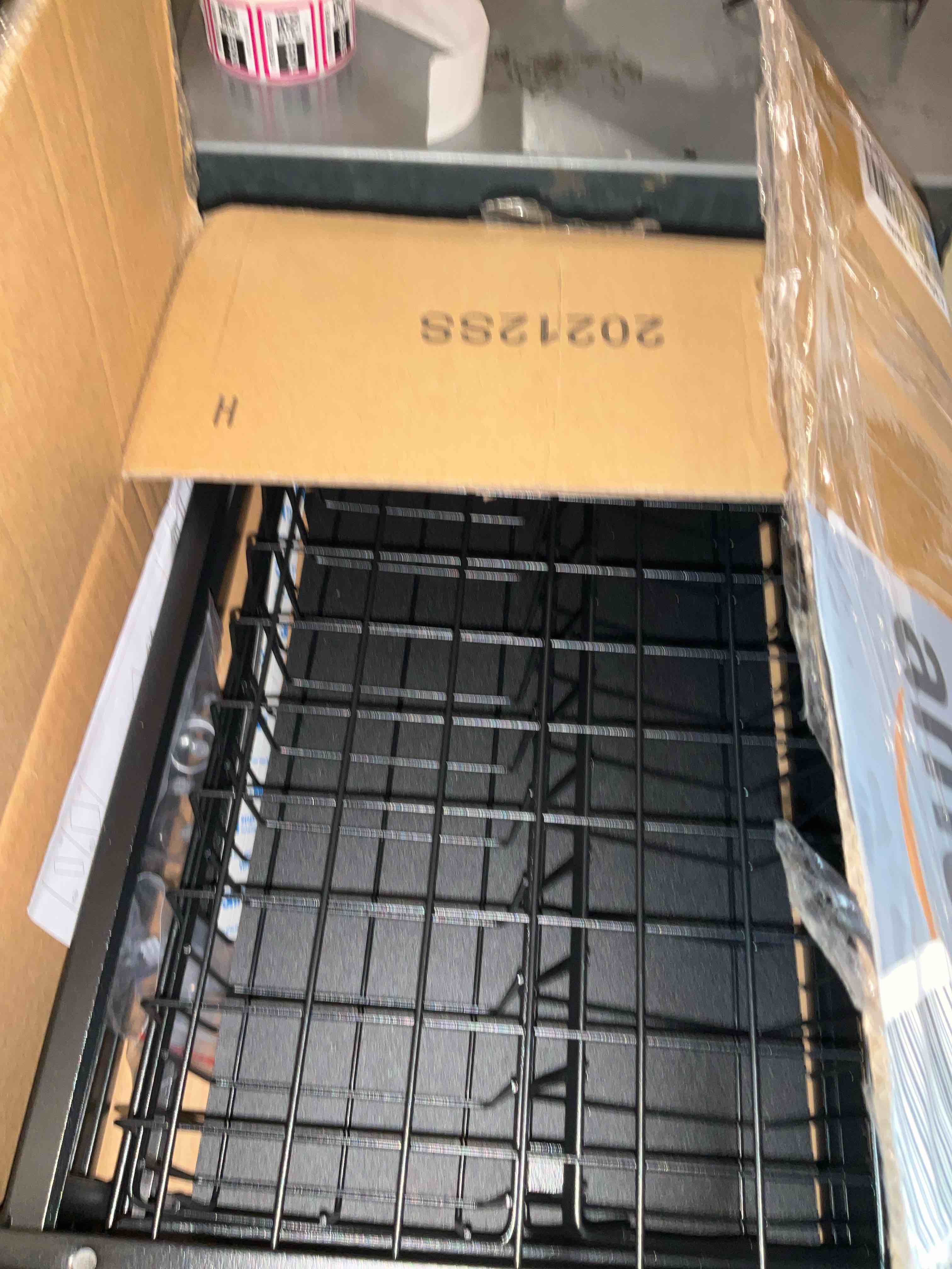 https://s3.amazonaws.com/lotting-images-prod/BargainHunt/EXS01546211_1714564994864.jpeg