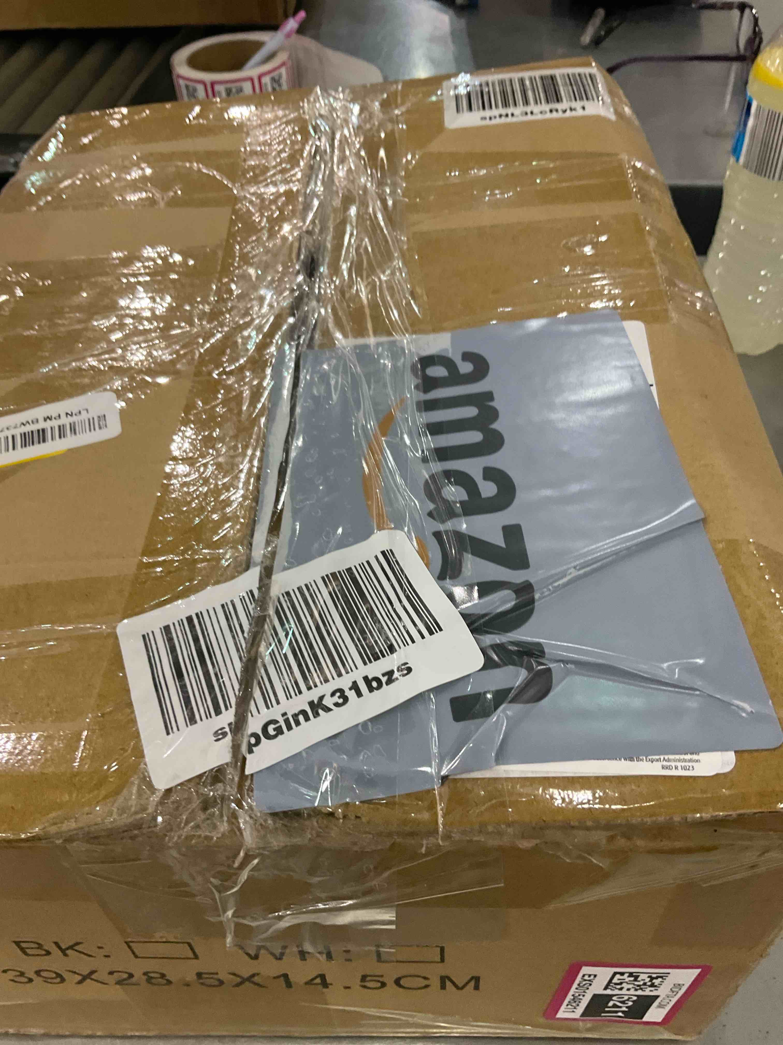 https://s3.amazonaws.com/lotting-images-prod/BargainHunt/EXS01546211_1714565017885.jpeg
