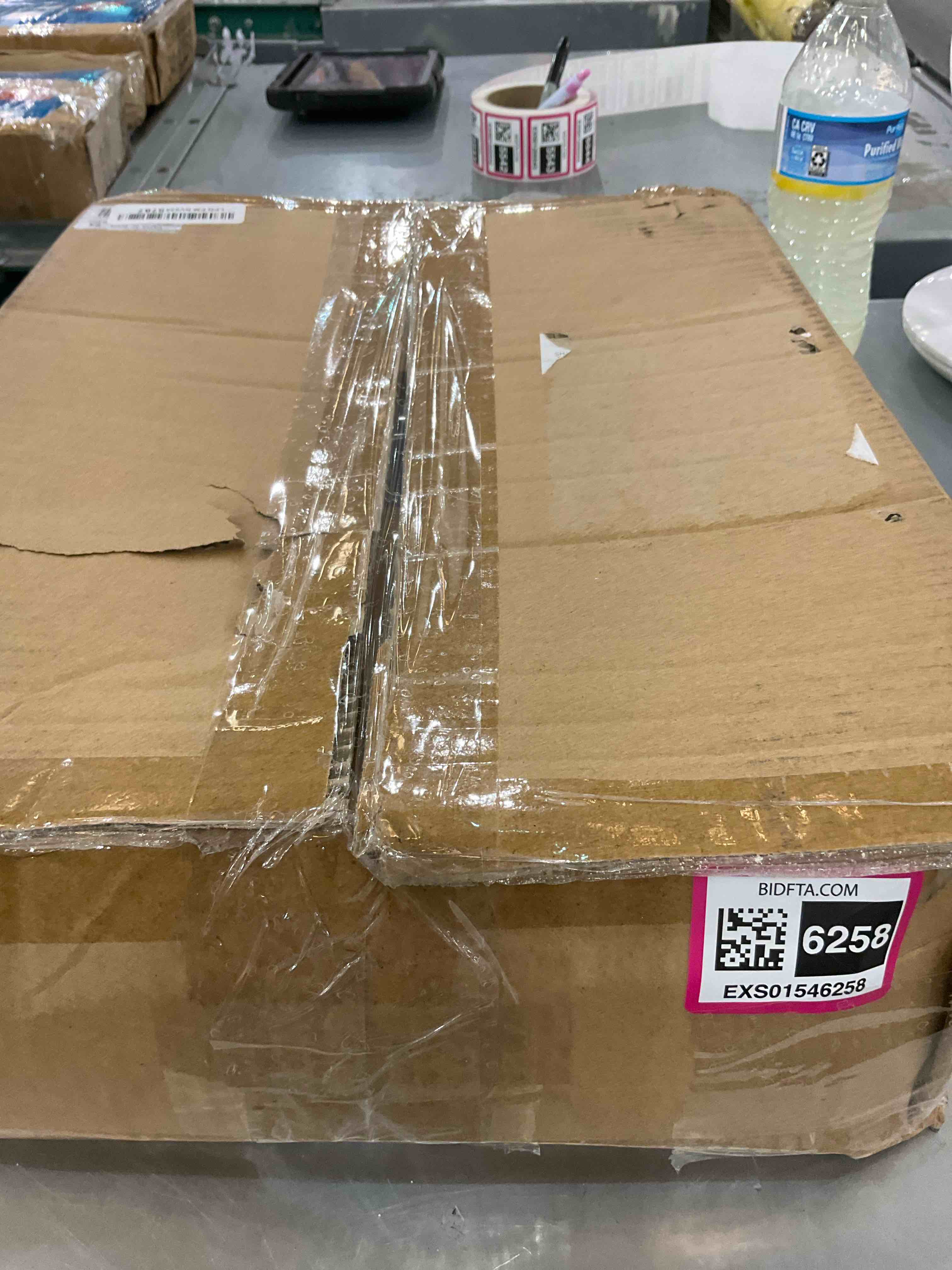 https://s3.amazonaws.com/lotting-images-prod/BargainHunt/EXS01546258_1714575621551.jpeg
