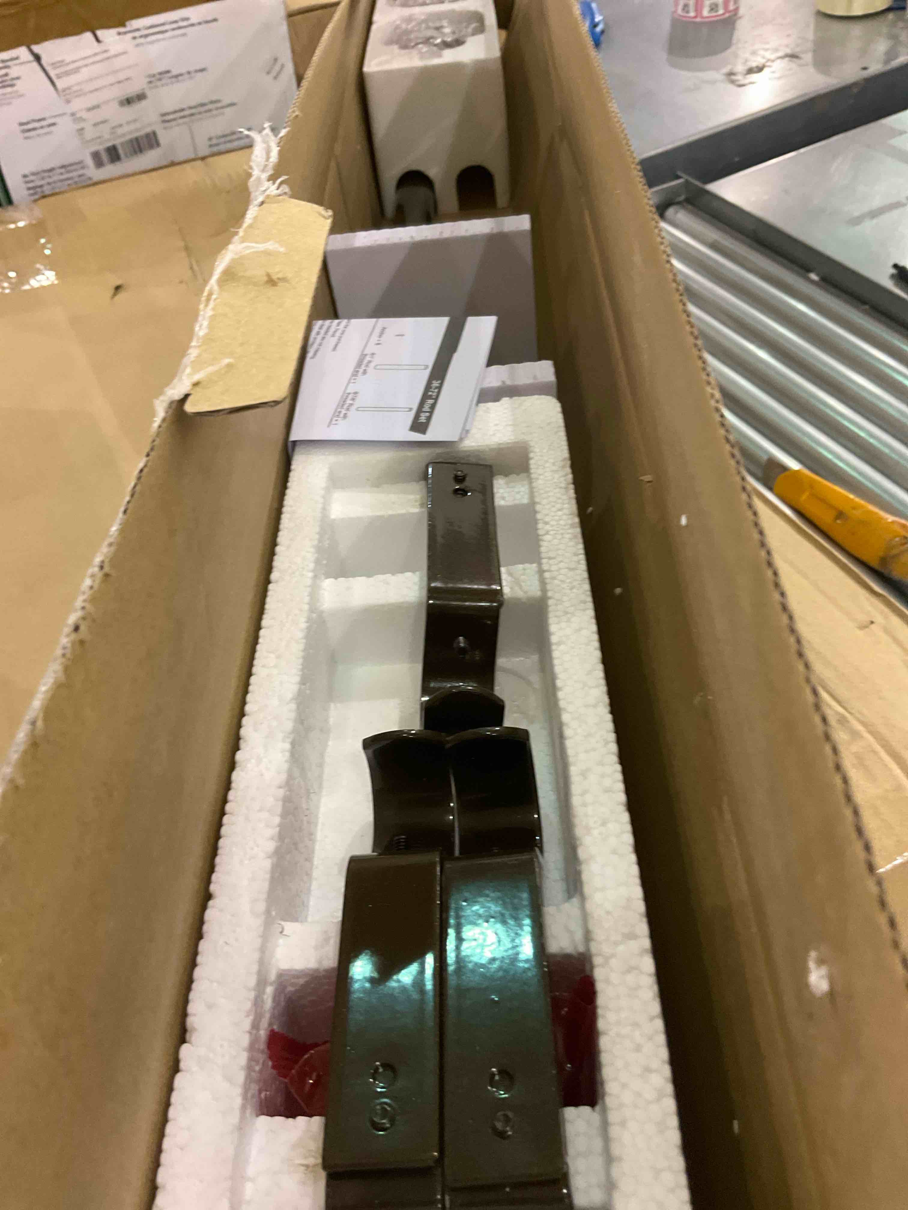 https://s3.amazonaws.com/lotting-images-prod/BargainHunt/EXS01546477_1714737260269.jpeg