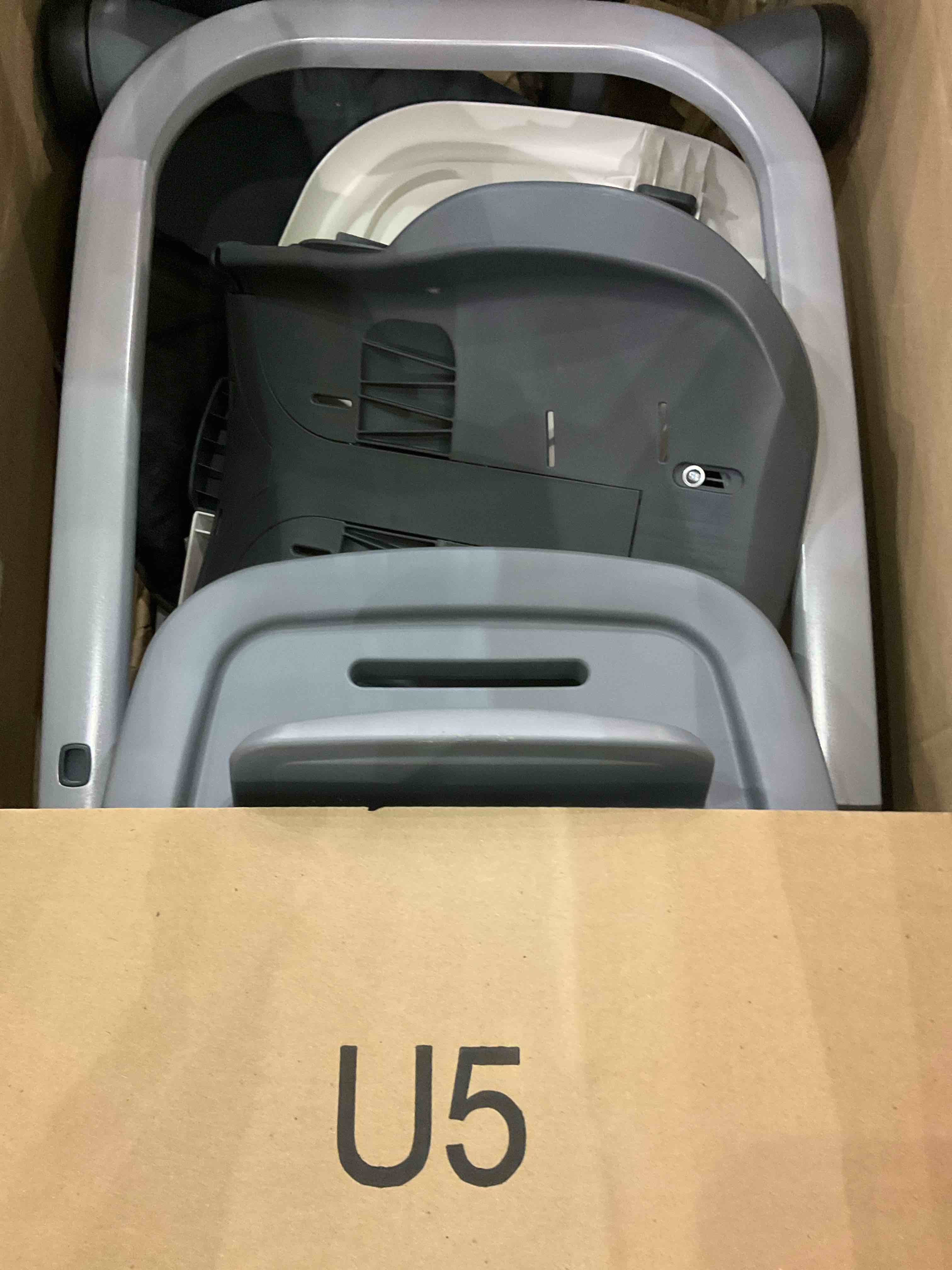 https://s3.amazonaws.com/lotting-images-prod/BargainHunt/EXS01546483_1714736597695.jpeg