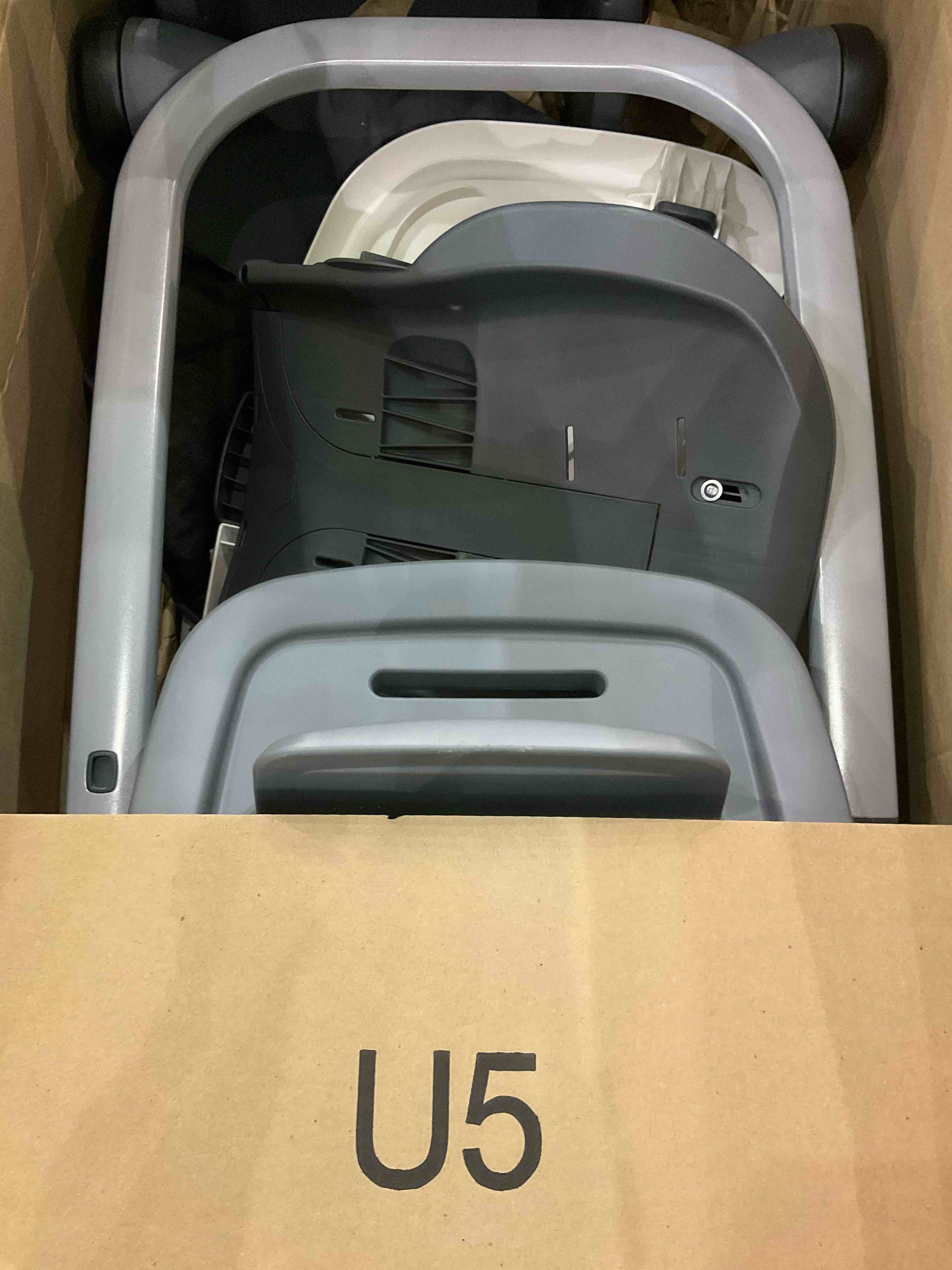 https://s3.amazonaws.com/lotting-images-prod/BargainHunt/EXS01546483_1714736598682.jpeg