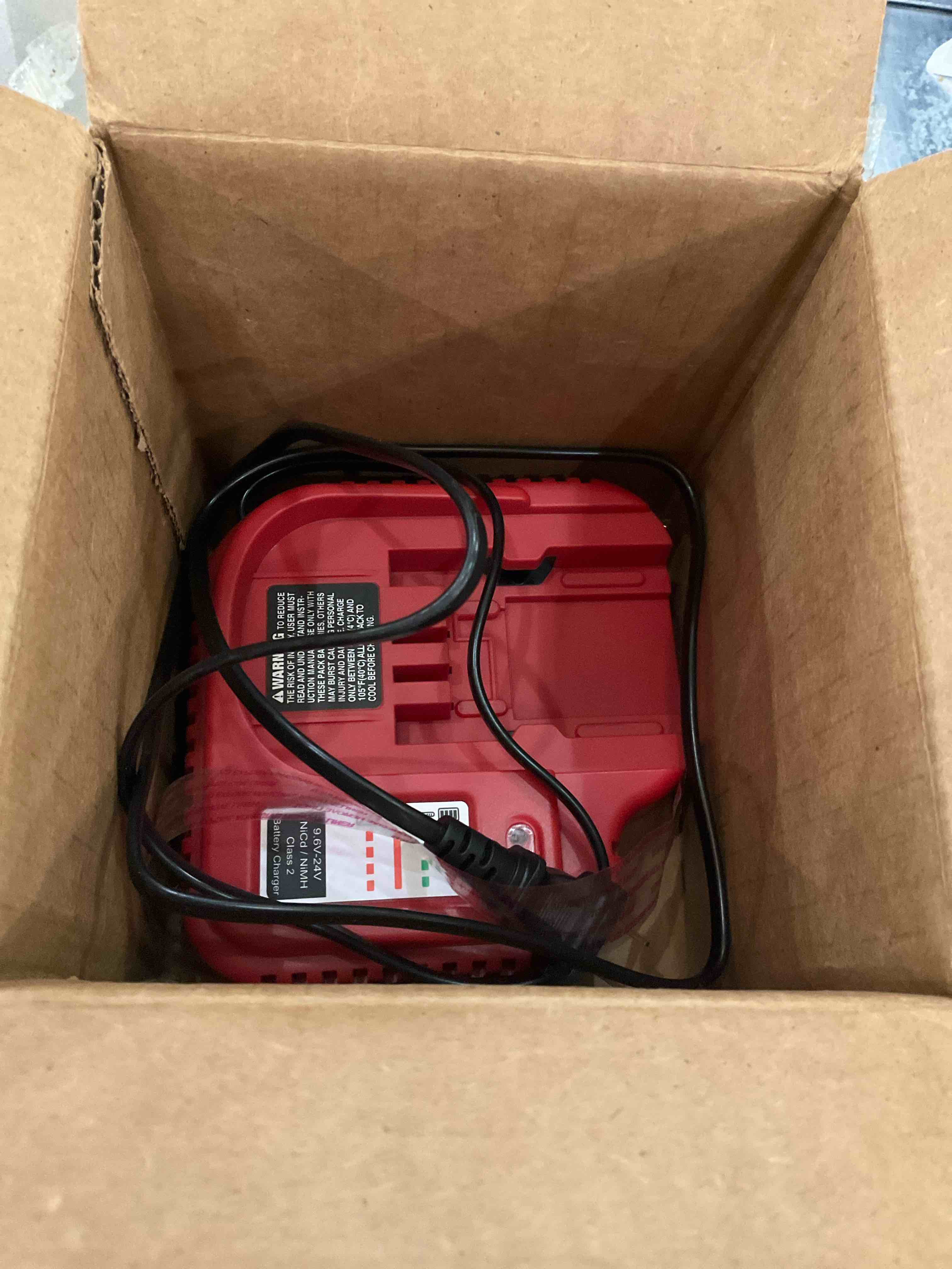 https://s3.amazonaws.com/lotting-images-prod/BargainHunt/EXS01546517_1713881059537.jpeg