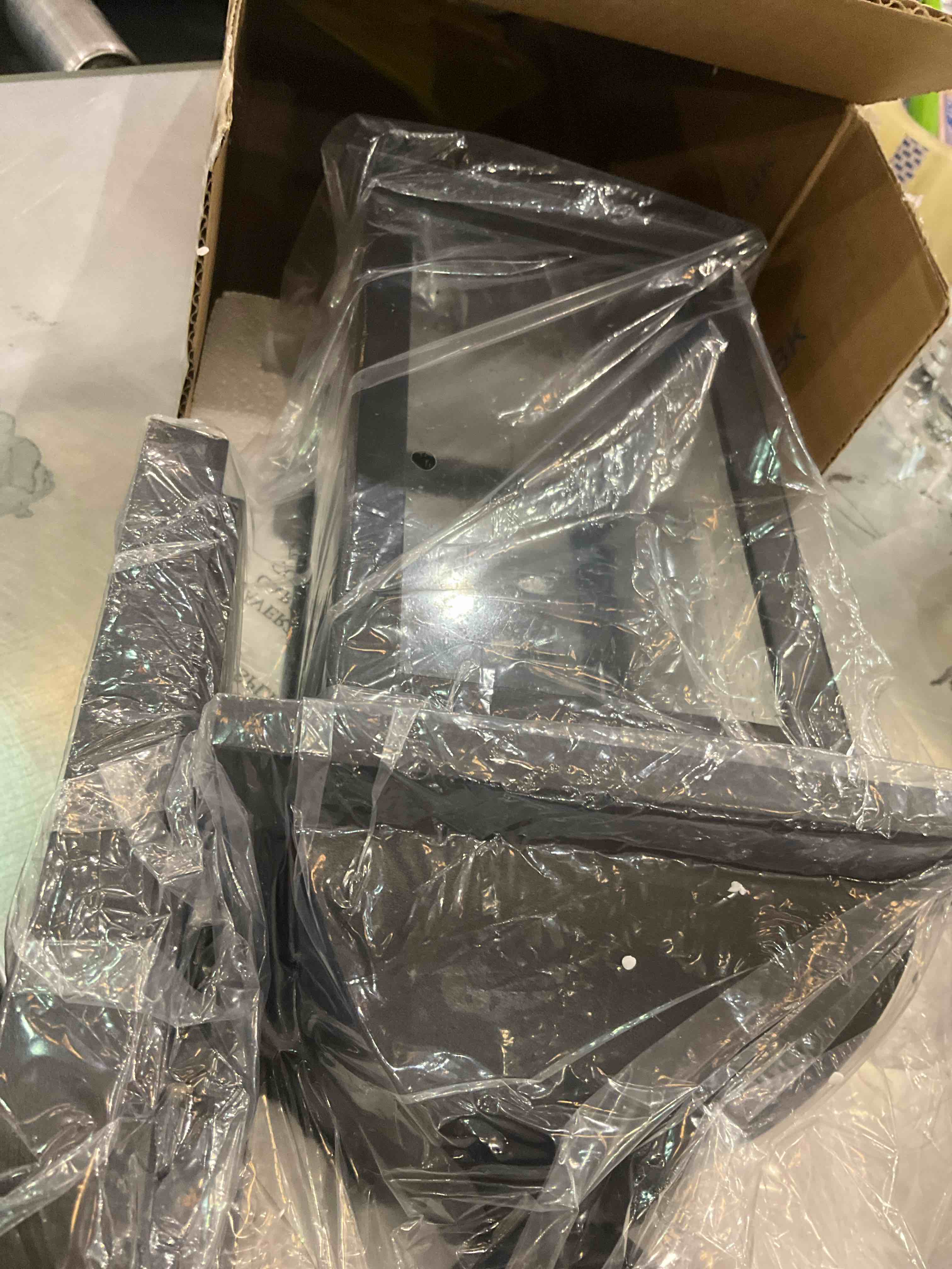 https://s3.amazonaws.com/lotting-images-prod/BargainHunt/EXS01546697_1714052667616.jpeg