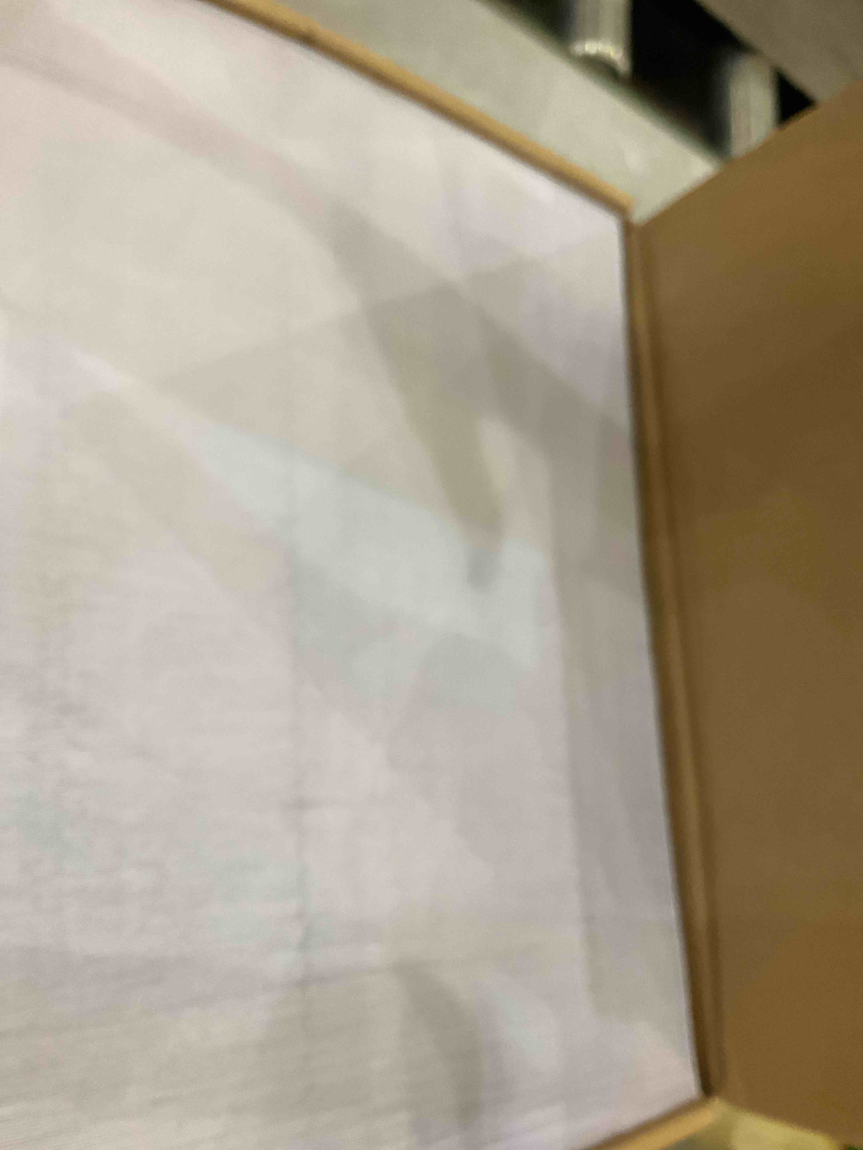 https://s3.amazonaws.com/lotting-images-prod/BargainHunt/EXS01546704_1714053351454.jpeg
