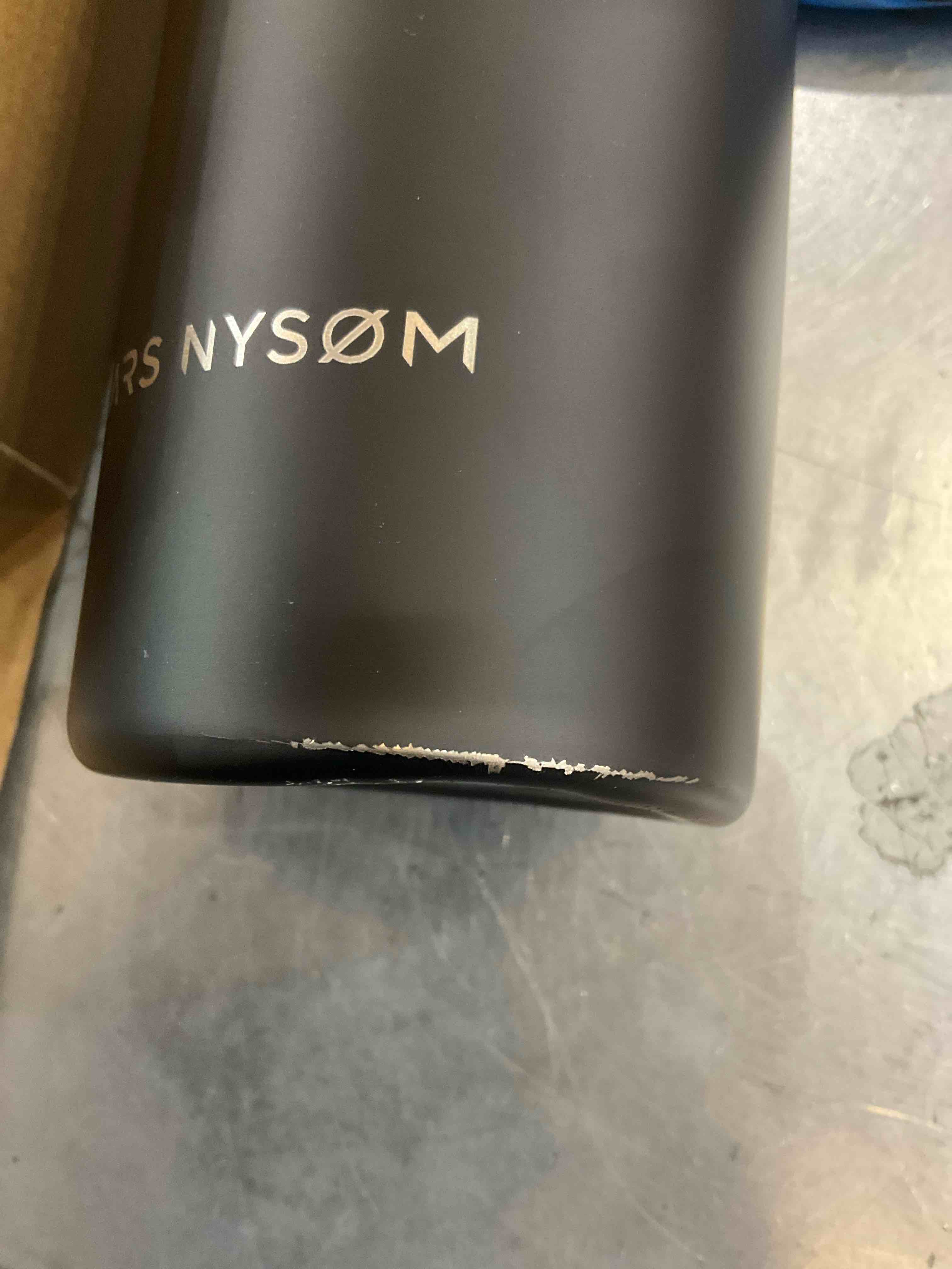 LARS NYSÃ˜M Stainless Steel Insulated Water Bottle 12oz 17oz 25oz 34oz 51oz | BPA-free Insulated Thermo Flask for Hot and Cold Beverages | Leakproof Drinking Bottle (Onyx Black, 25oz)