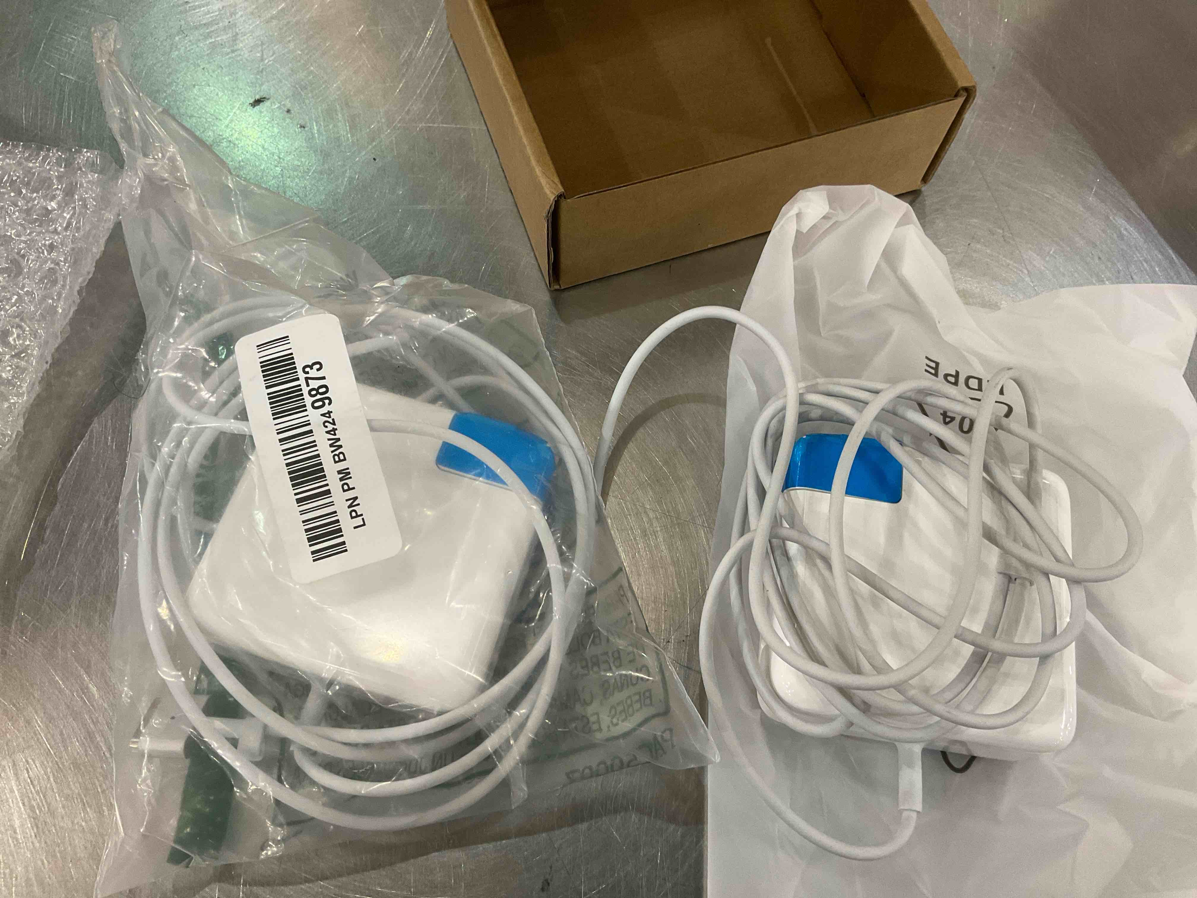 https://s3.amazonaws.com/lotting-images-prod/BargainHunt/EXS01547025_1714140230343.jpeg