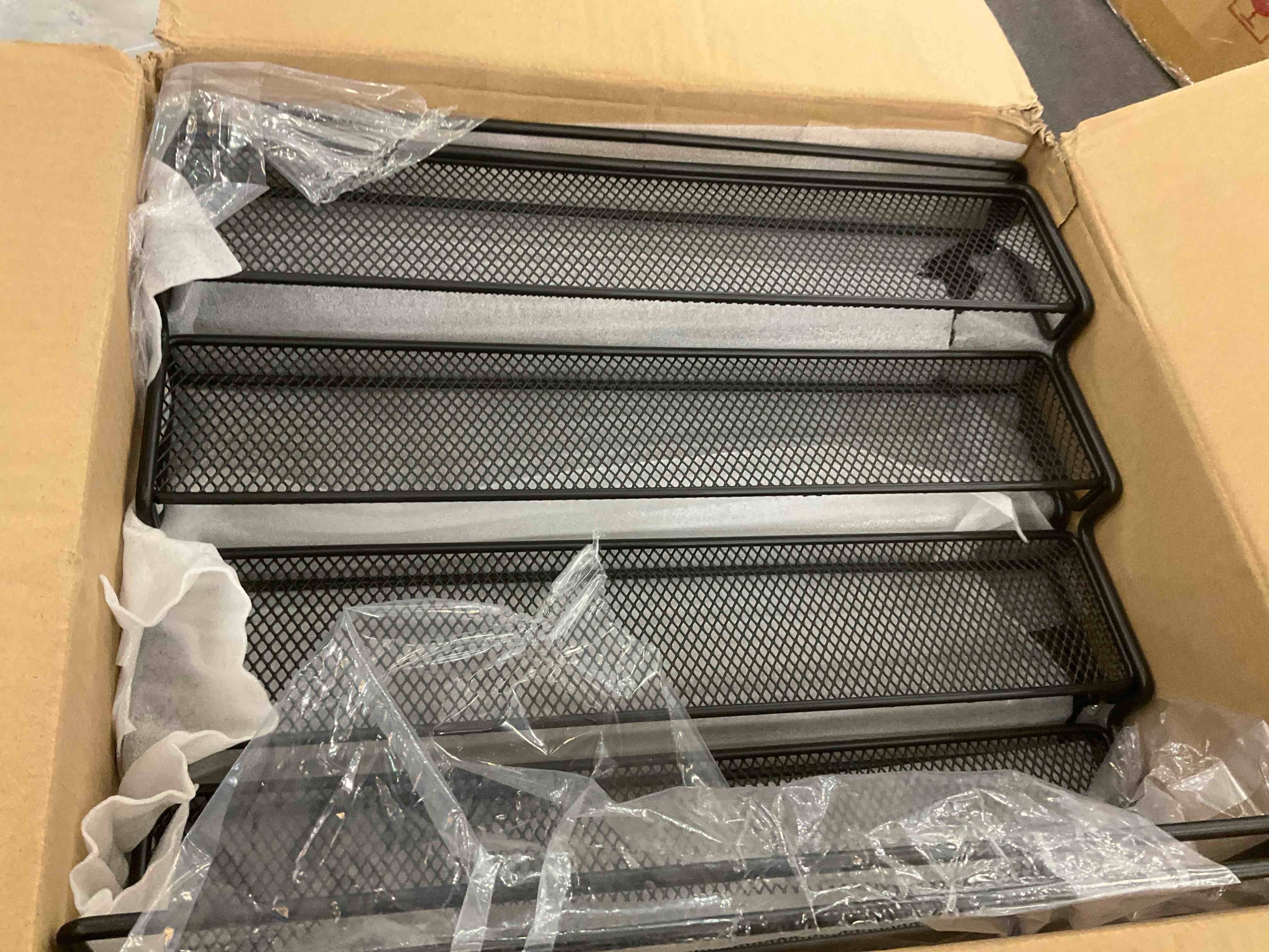 https://s3.amazonaws.com/lotting-images-prod/BargainHunt/EXS01547032_1714141830929.jpeg