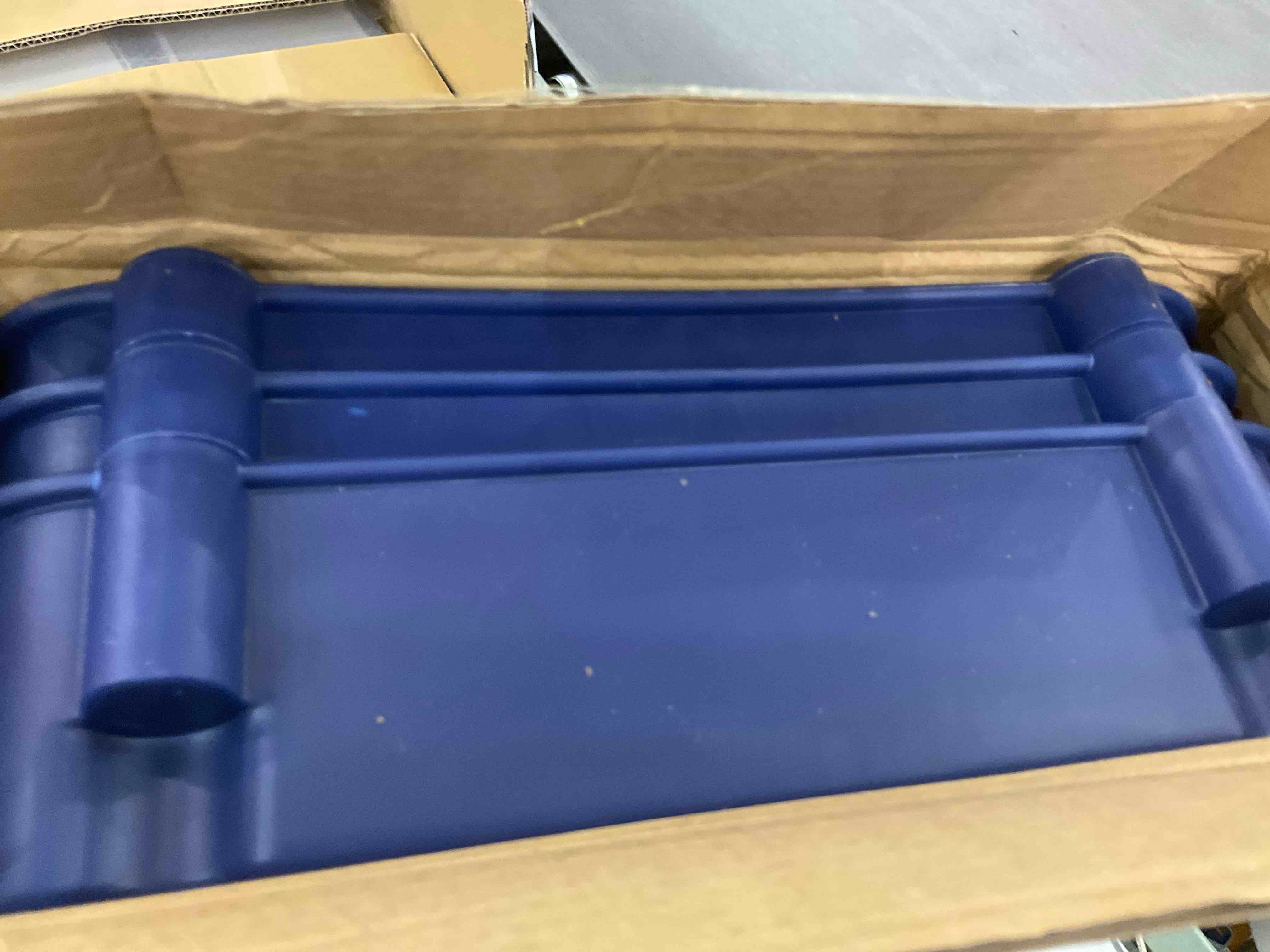 https://s3.amazonaws.com/lotting-images-prod/BargainHunt/EXS01547116_1714397623568.jpeg