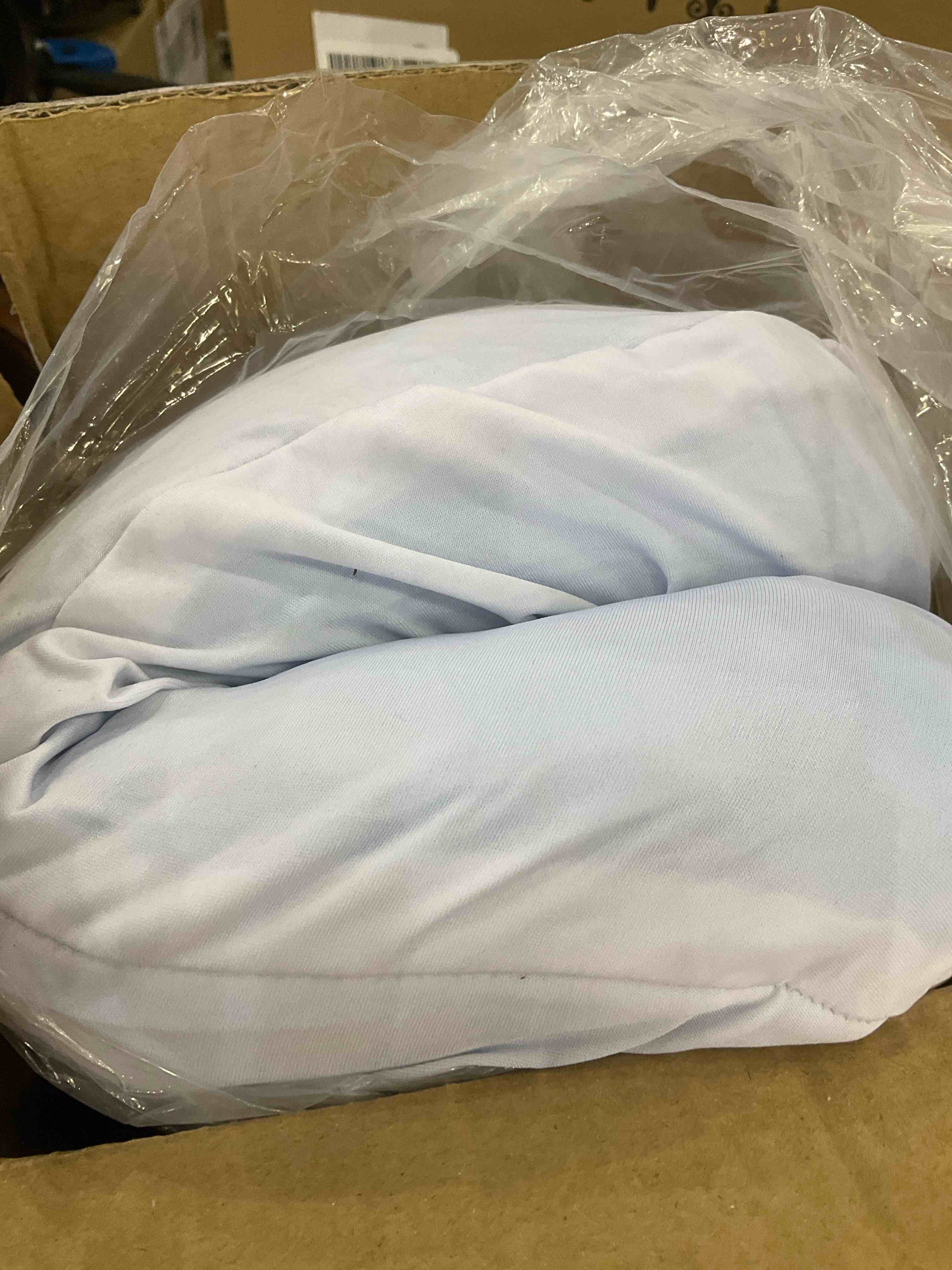 https://s3.amazonaws.com/lotting-images-prod/BargainHunt/EXS01547119_1714397974992.jpeg