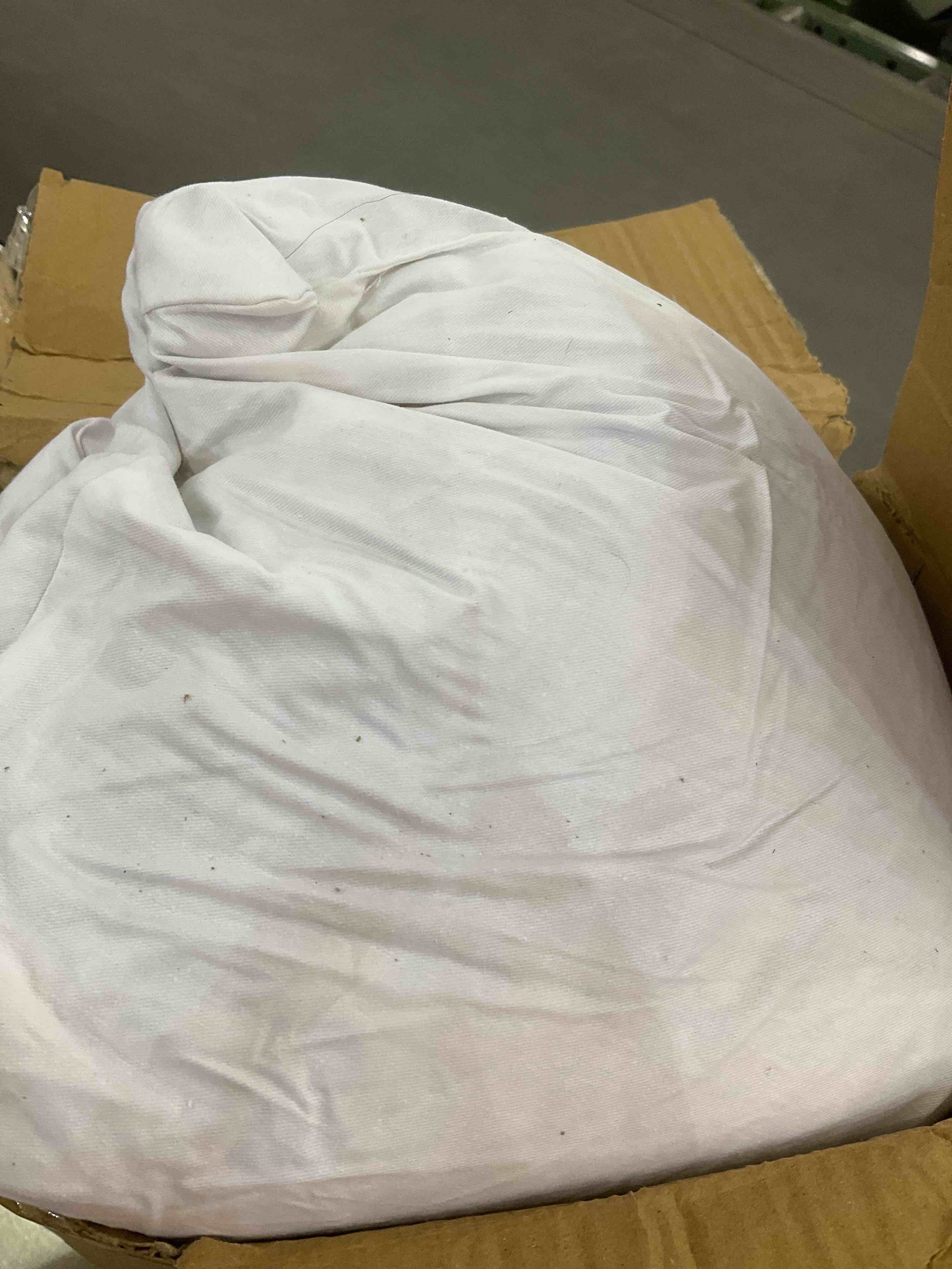 https://s3.amazonaws.com/lotting-images-prod/BargainHunt/EXS01547238_1714417222878.jpeg