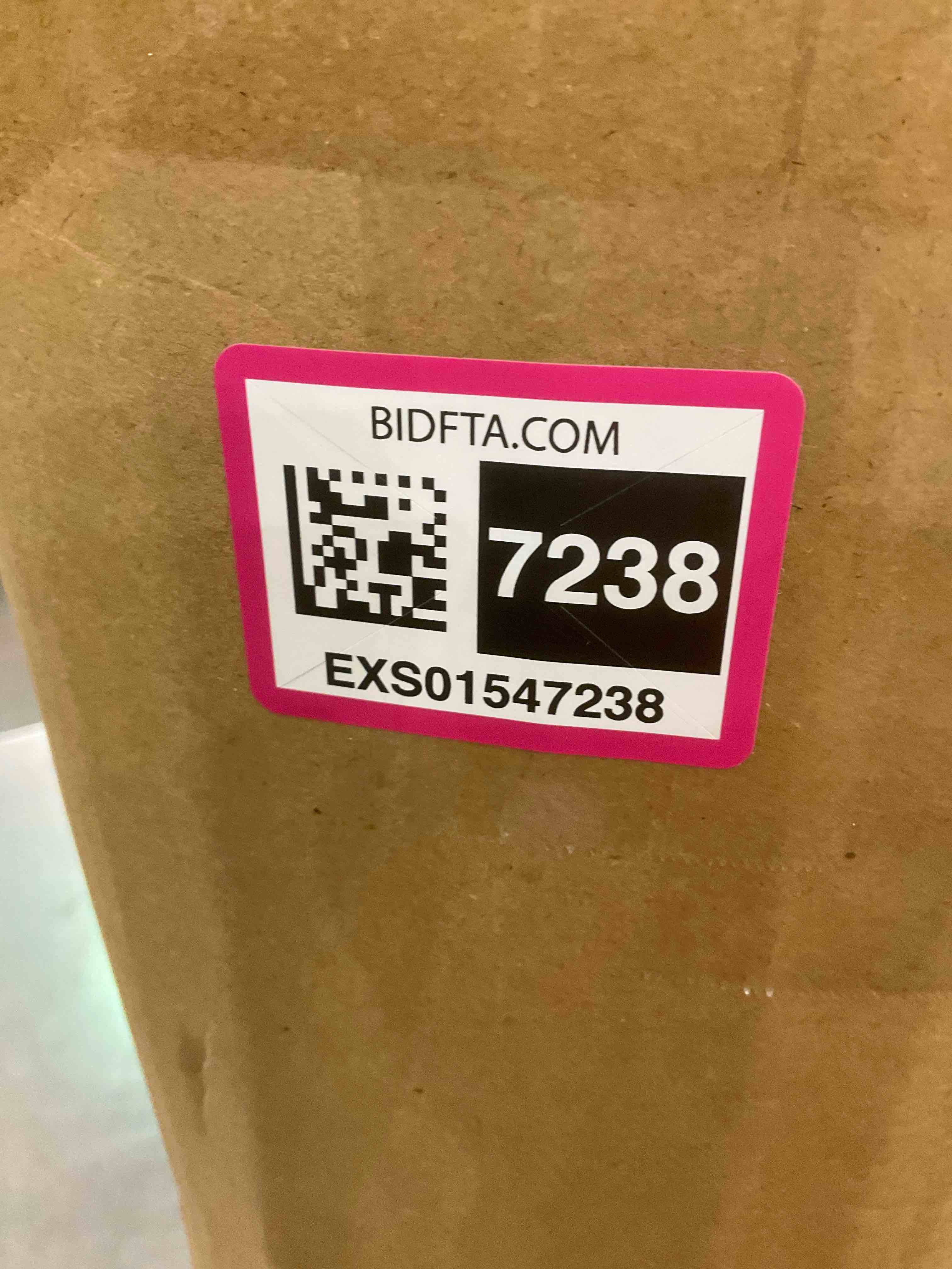 https://s3.amazonaws.com/lotting-images-prod/BargainHunt/EXS01547238_1714417257680.jpeg