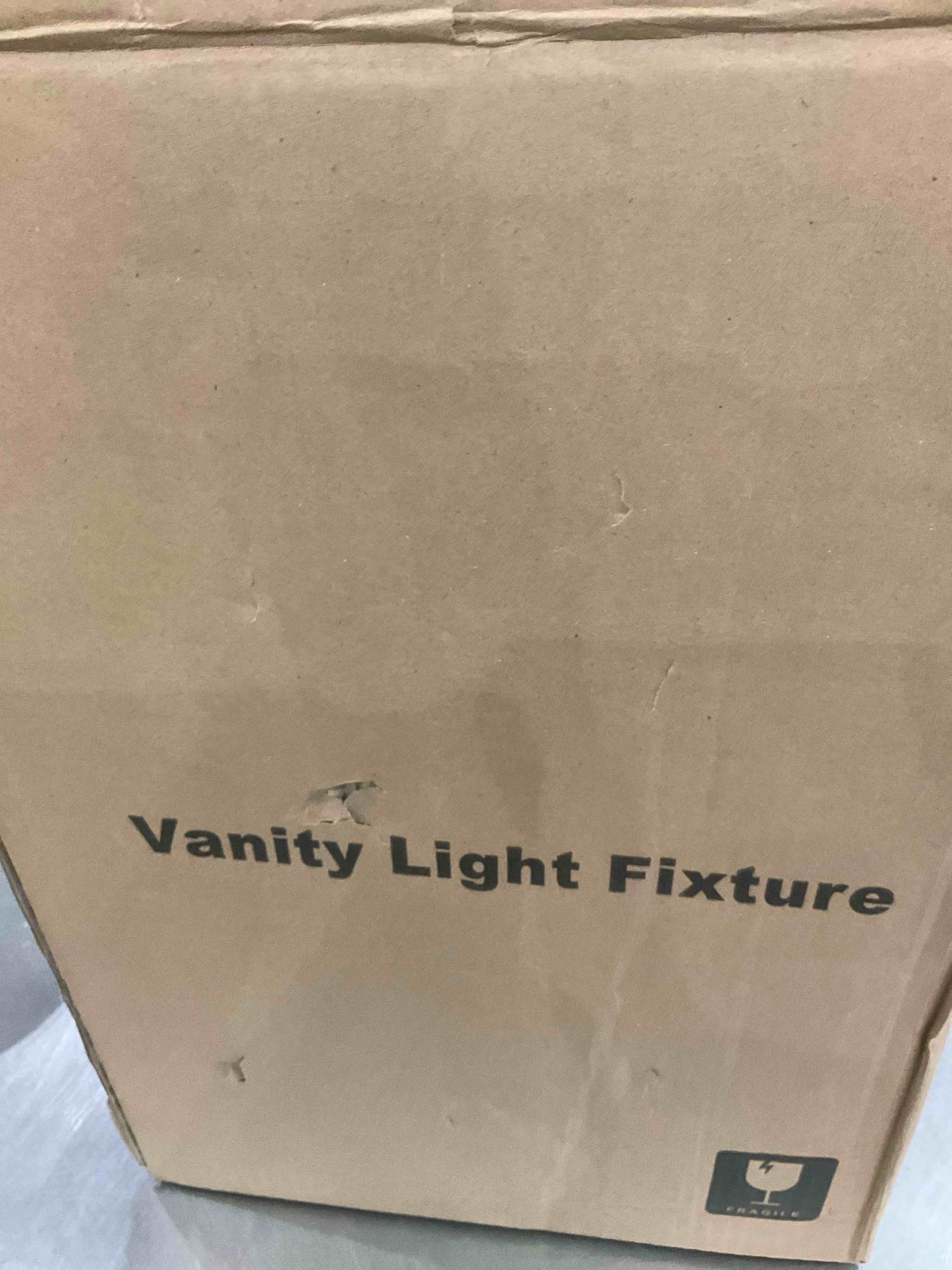 https://s3.amazonaws.com/lotting-images-prod/BargainHunt/EXS01547302_1714483920222.jpeg