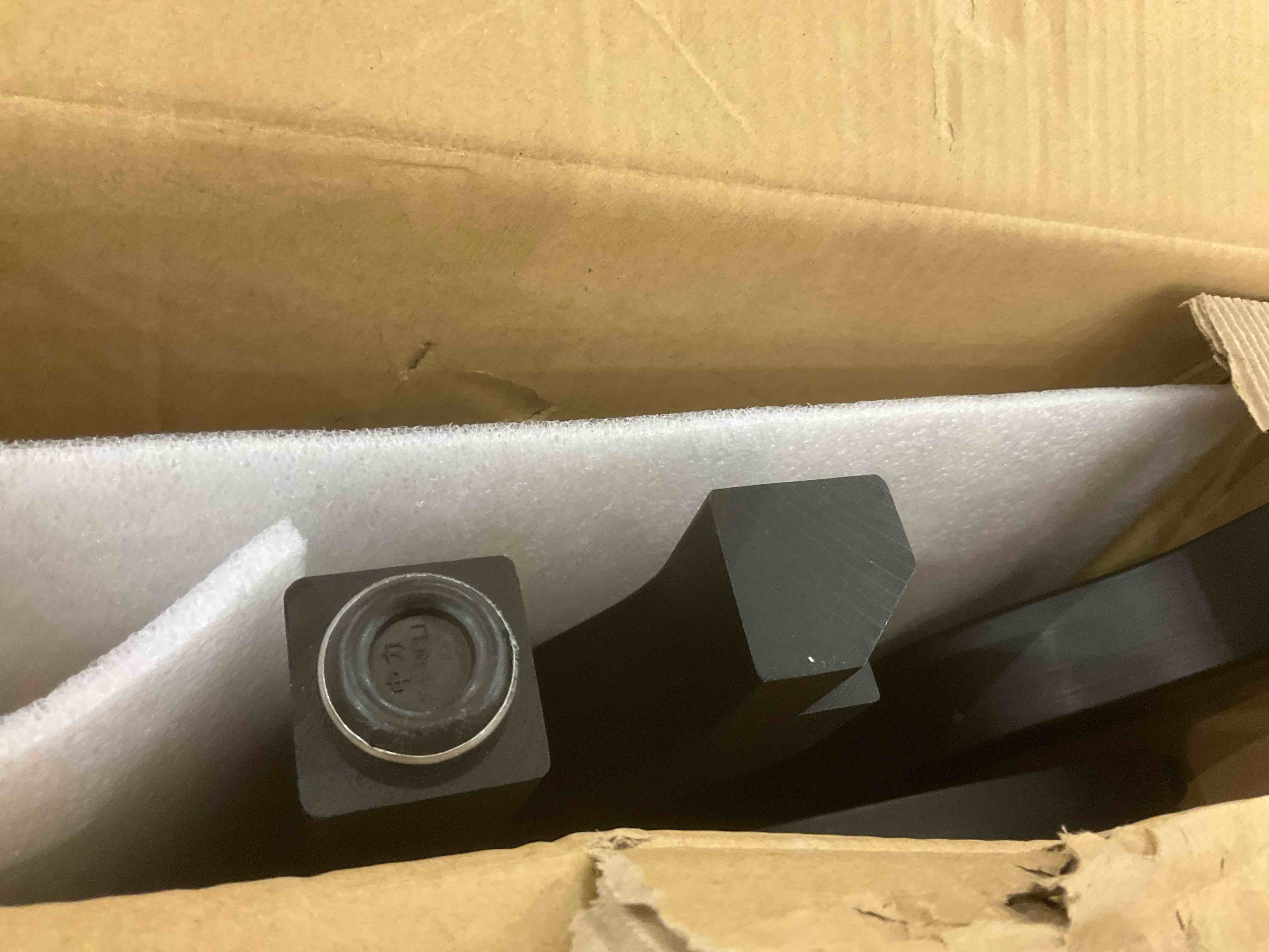 https://s3.amazonaws.com/lotting-images-prod/BargainHunt/EXS01547303_1714484042680.jpeg