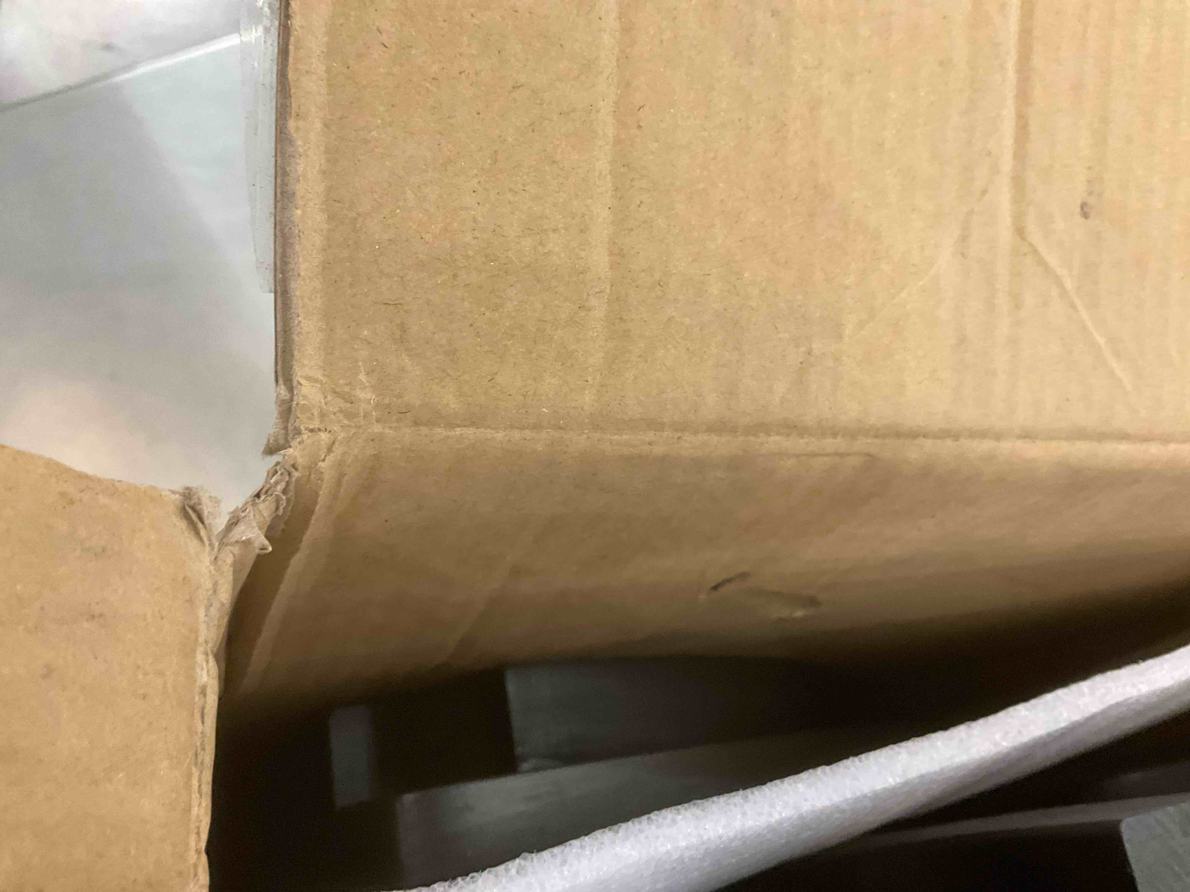 https://s3.amazonaws.com/lotting-images-prod/BargainHunt/EXS01547303_1714484046703.jpeg