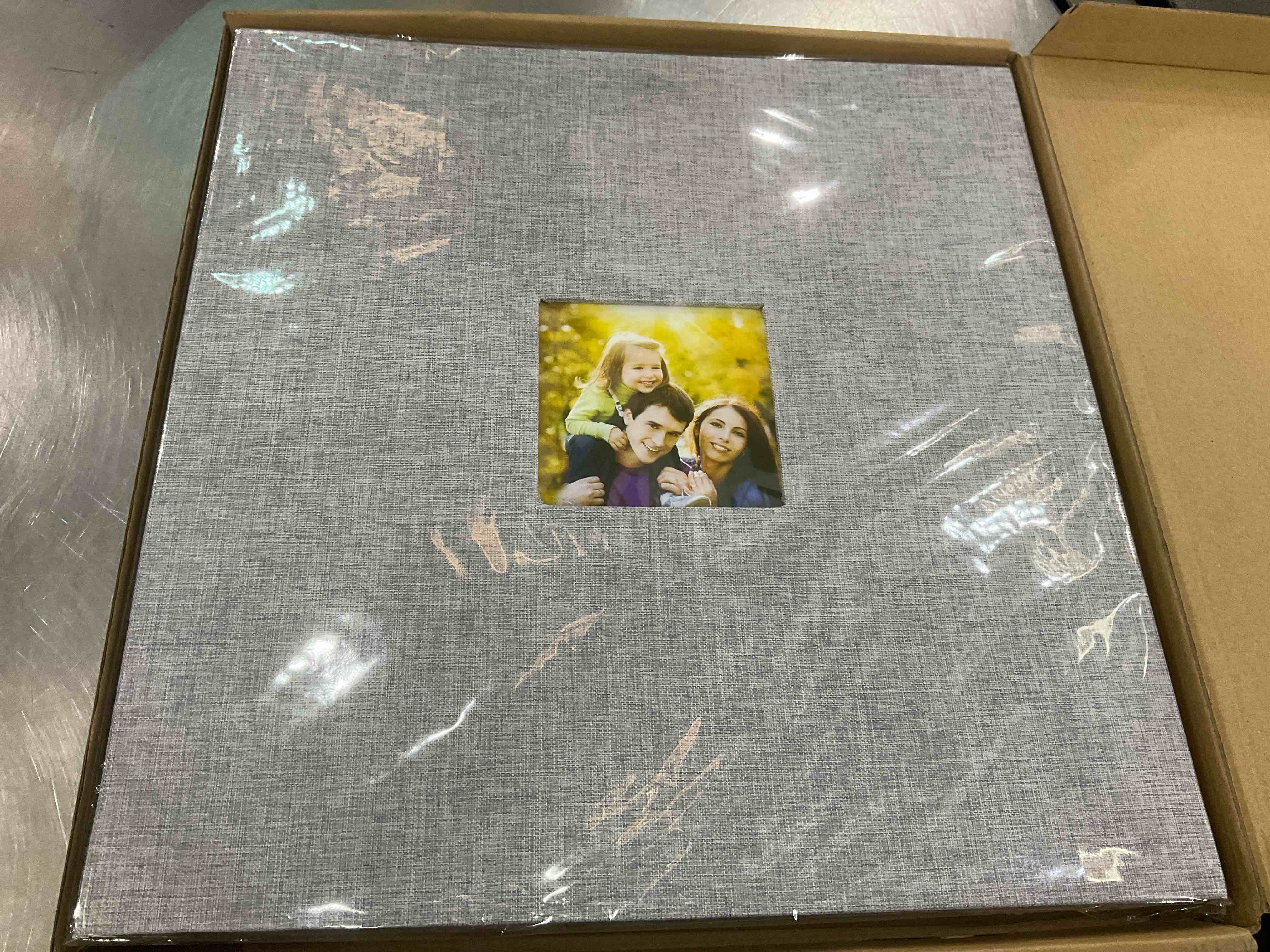 https://s3.amazonaws.com/lotting-images-prod/BargainHunt/EXS01547351_1714489876034.jpeg