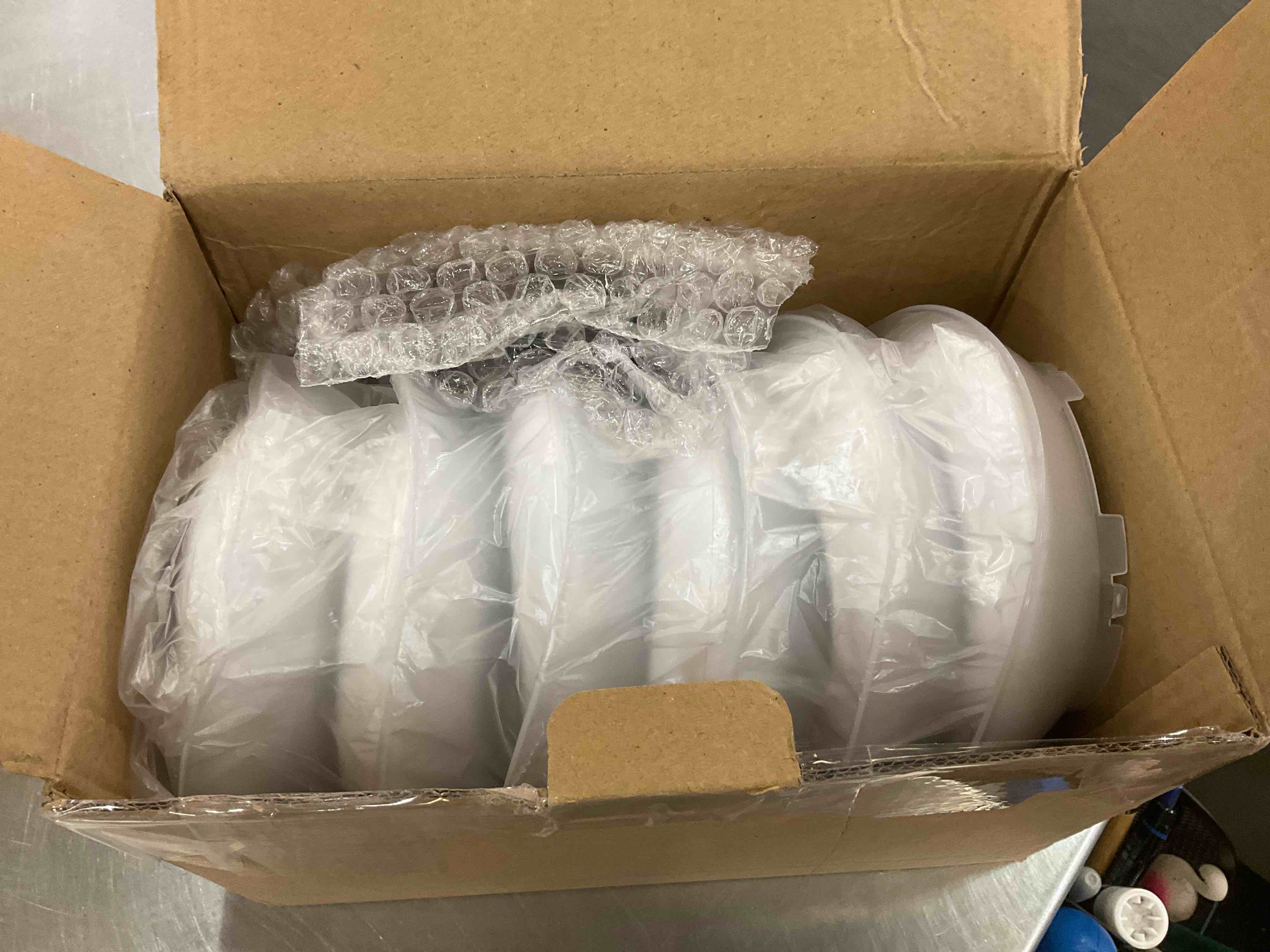 https://s3.amazonaws.com/lotting-images-prod/BargainHunt/EXS01547461_1714575557396.jpeg