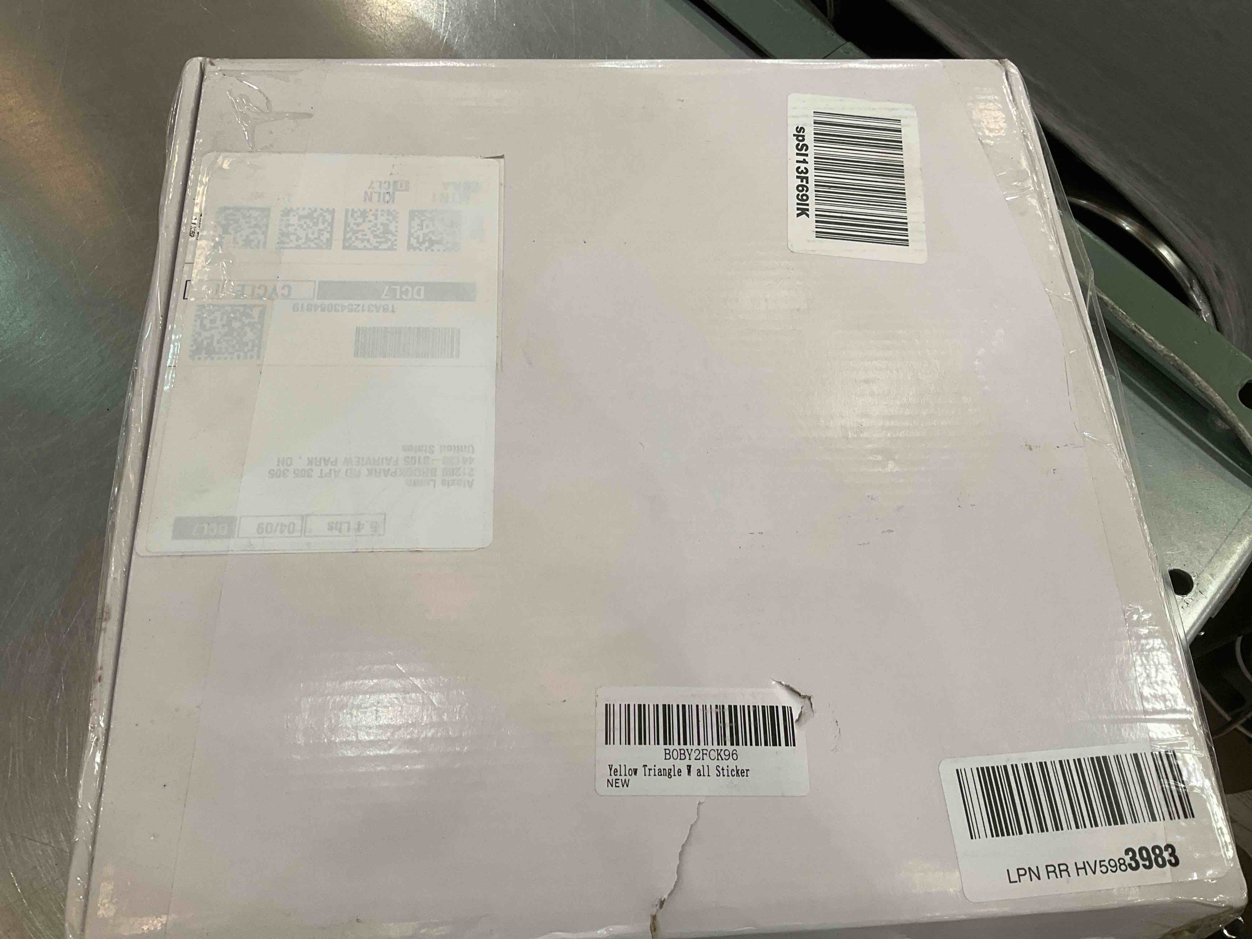 https://s3.amazonaws.com/lotting-images-prod/BargainHunt/EXS01547493_1714582700229.jpeg