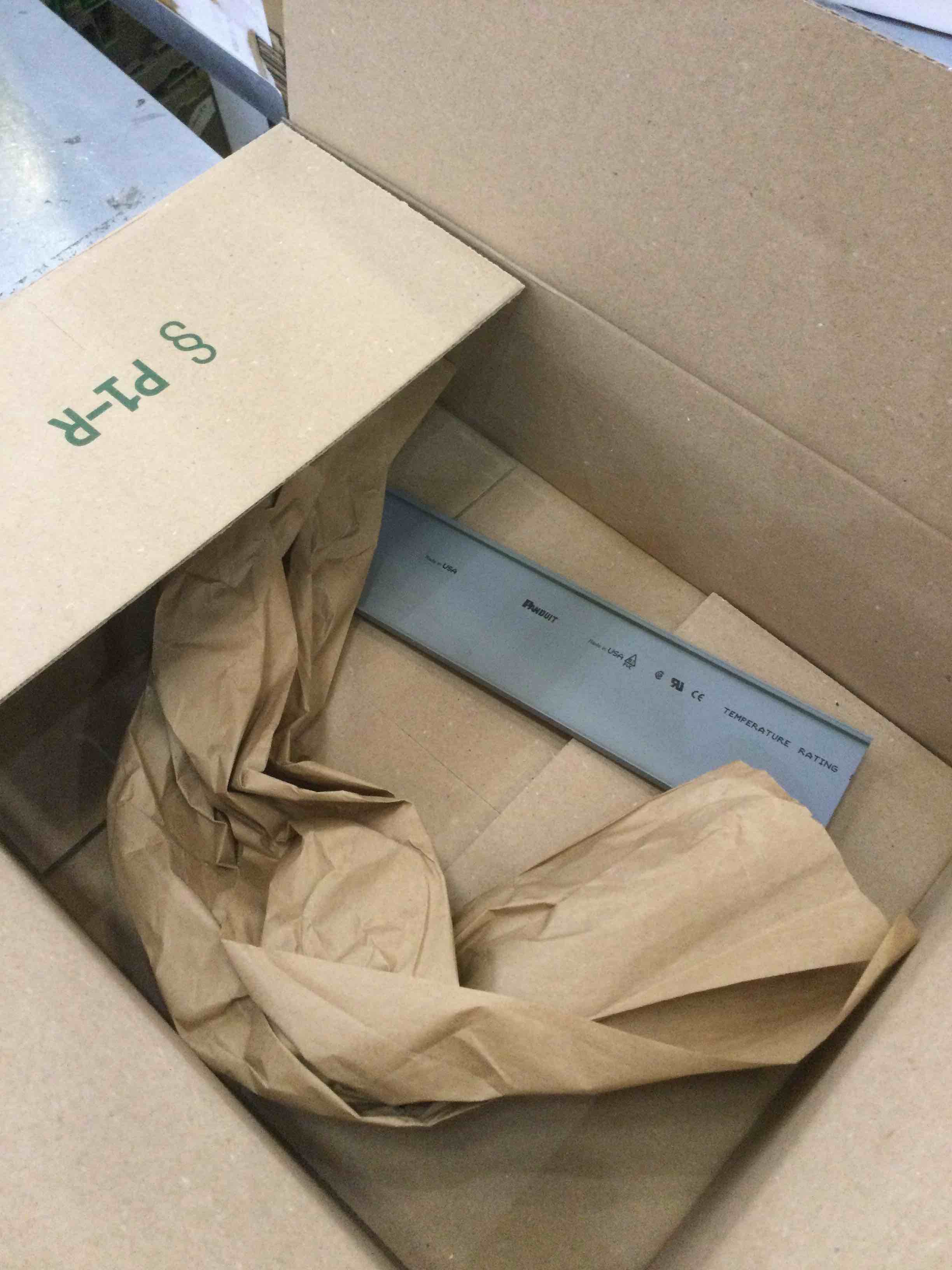 https://s3.amazonaws.com/lotting-images-prod/BargainHunt/EXS01547589_1714588685134.jpeg