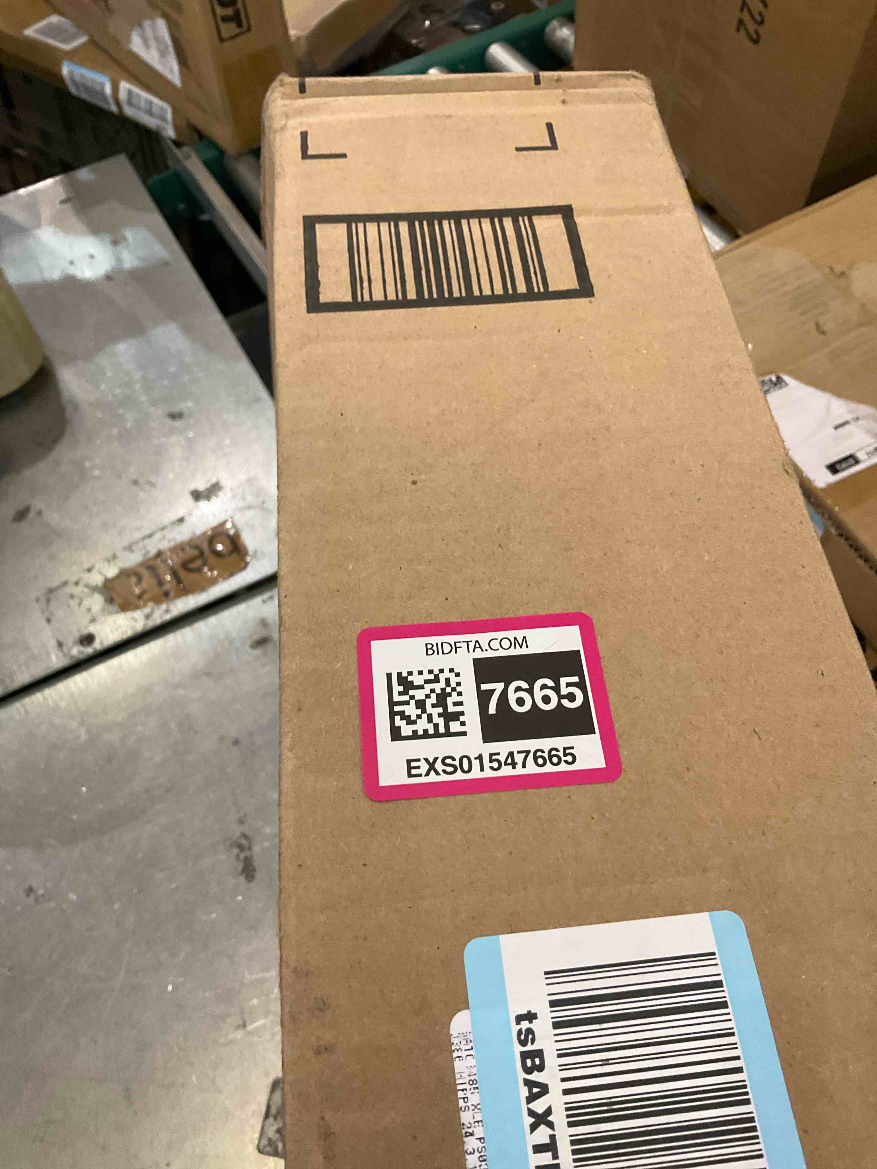 https://s3.amazonaws.com/lotting-images-prod/BargainHunt/EXS01547665_1714657731139.jpeg
