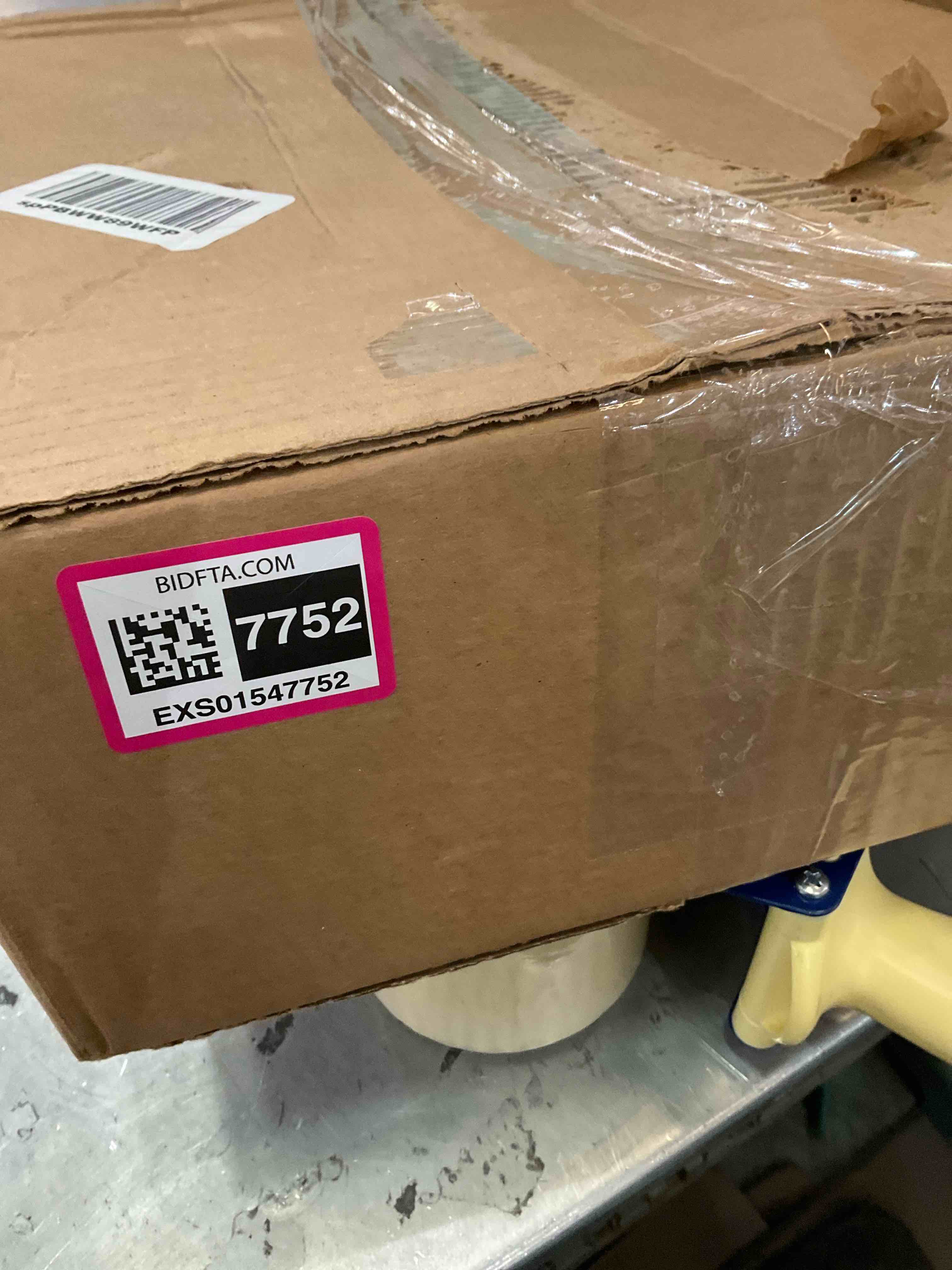 https://s3.amazonaws.com/lotting-images-prod/BargainHunt/EXS01547752_1714669672483.jpeg