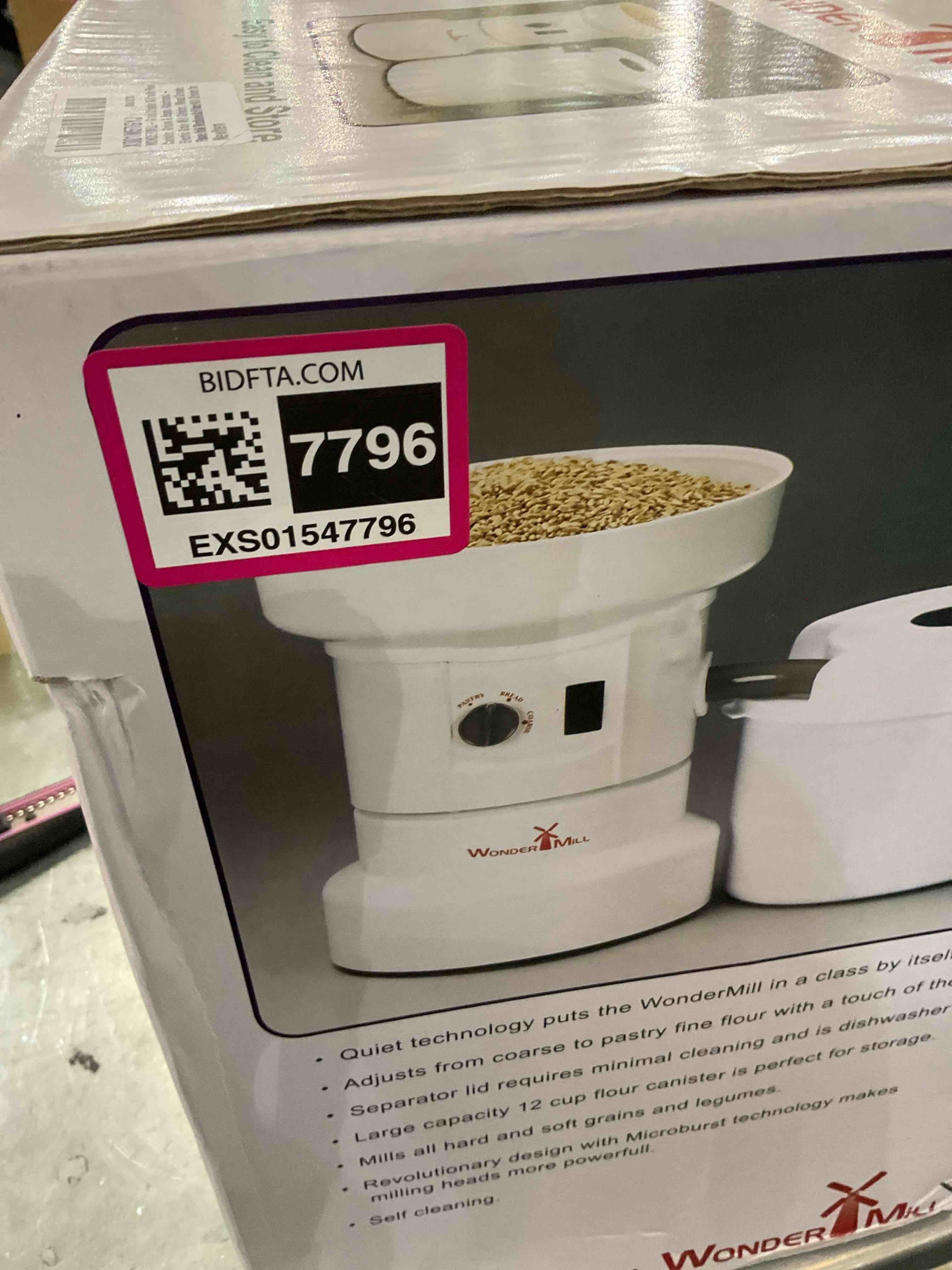 https://s3.amazonaws.com/lotting-images-prod/BargainHunt/EXS01547796_1714676169870.jpeg
