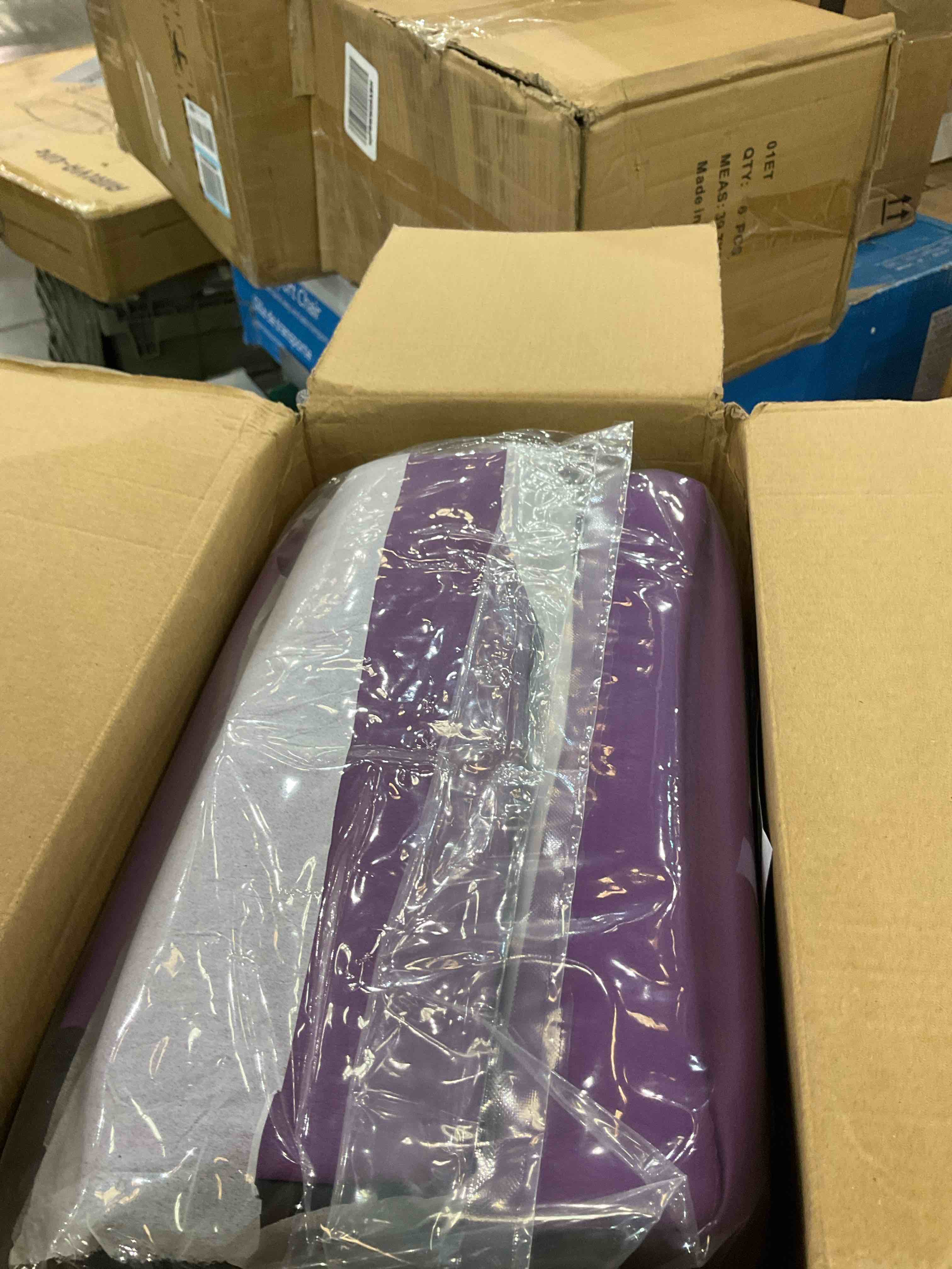 https://s3.amazonaws.com/lotting-images-prod/BargainHunt/EXS01547800_1714676502804.jpeg