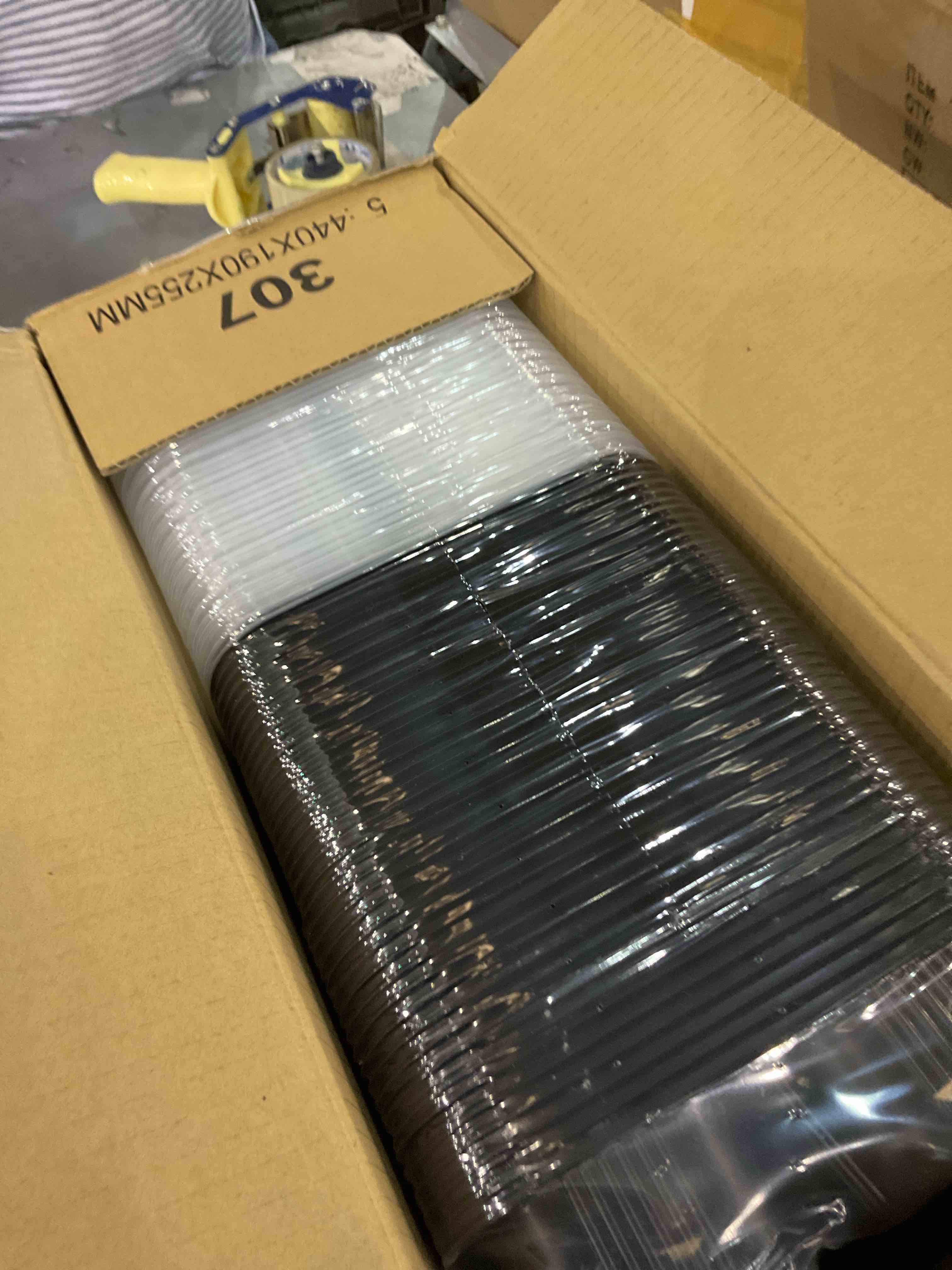 https://s3.amazonaws.com/lotting-images-prod/BargainHunt/EXS01547847_1714739247049.jpeg