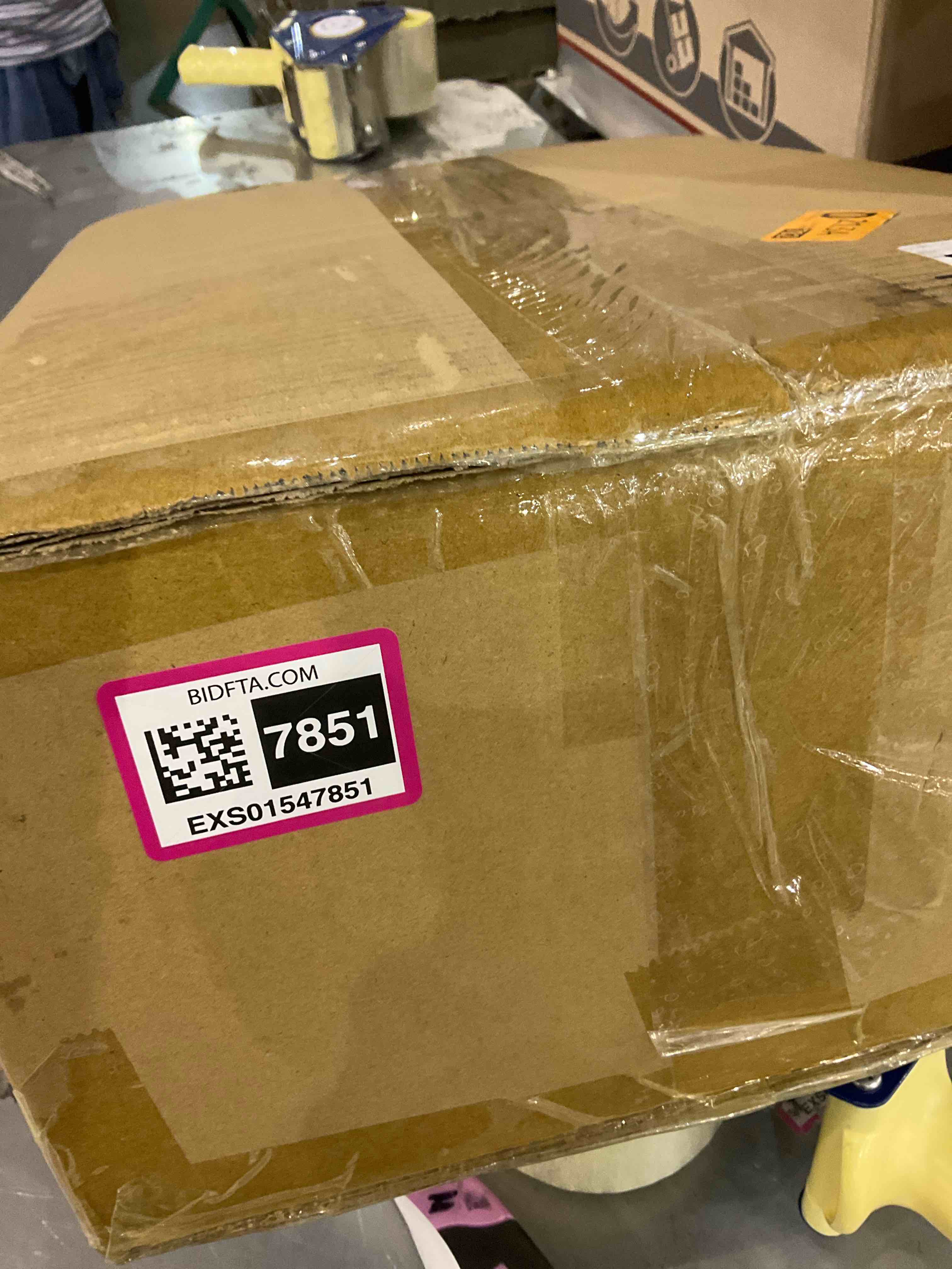 https://s3.amazonaws.com/lotting-images-prod/BargainHunt/EXS01547851_1714739740346.jpeg
