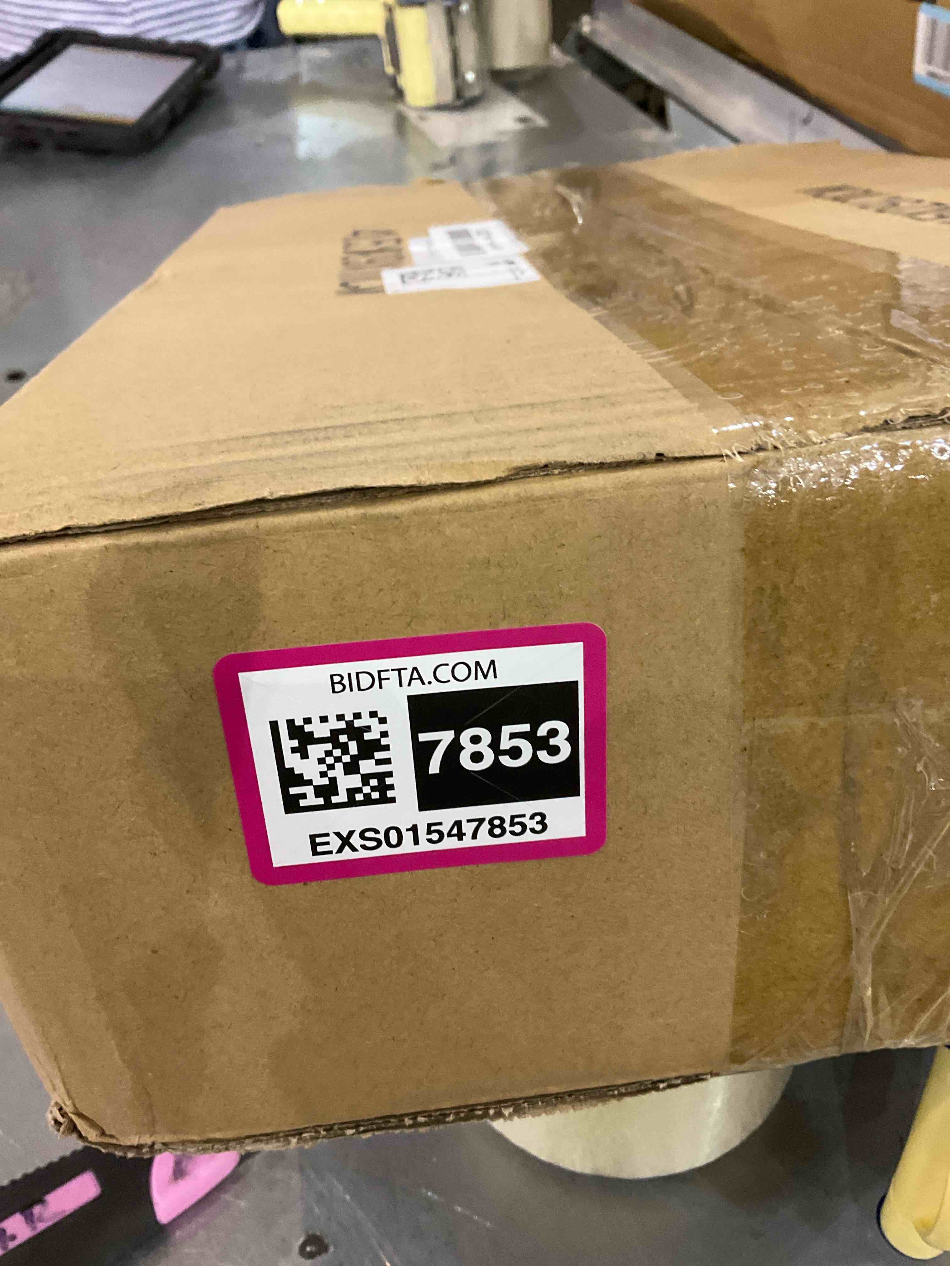 https://s3.amazonaws.com/lotting-images-prod/BargainHunt/EXS01547853_1714739900743.jpeg
