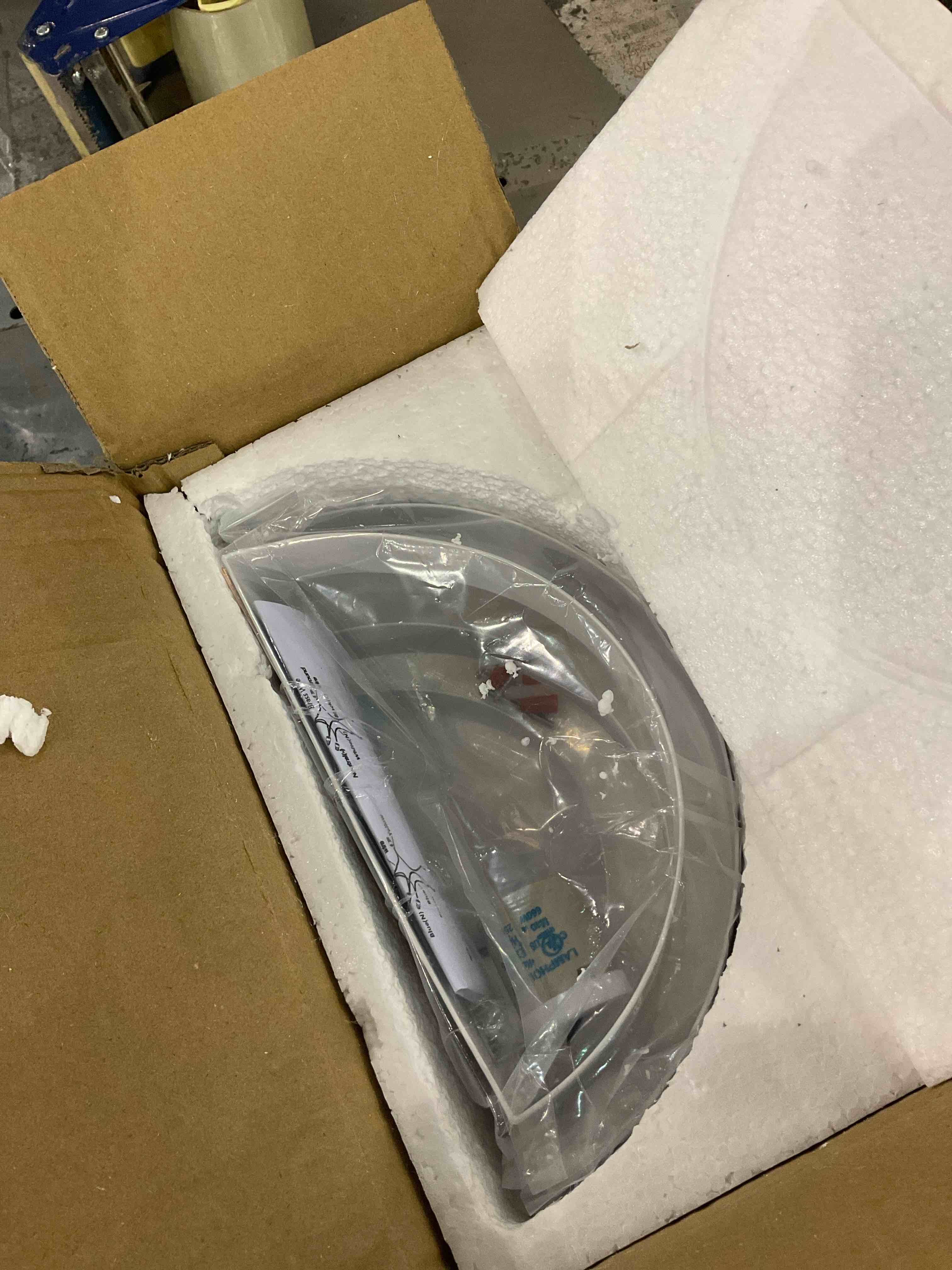 https://s3.amazonaws.com/lotting-images-prod/BargainHunt/EXS01547855_1714739993771.jpeg