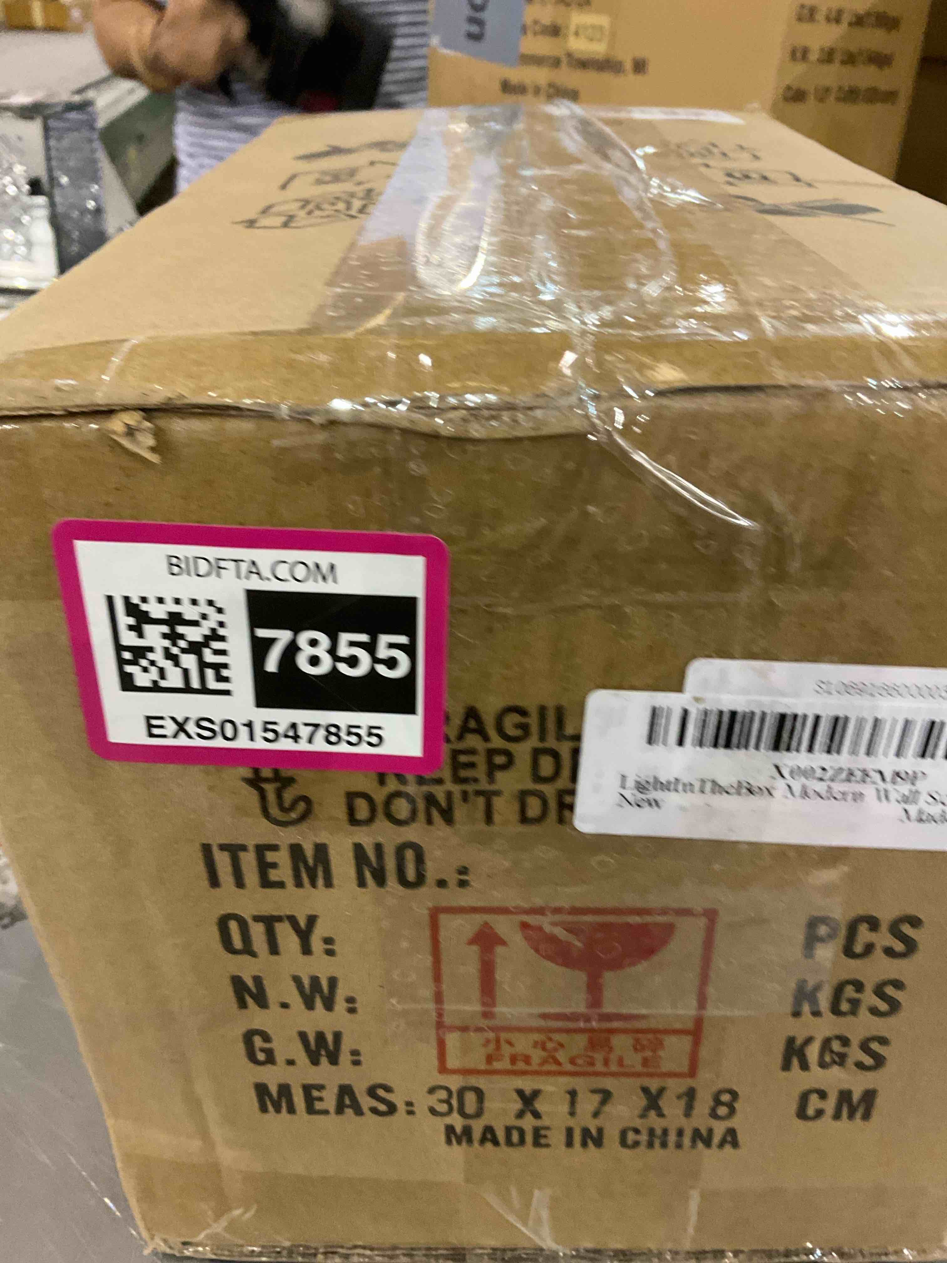 https://s3.amazonaws.com/lotting-images-prod/BargainHunt/EXS01547855_1714740015369.jpeg