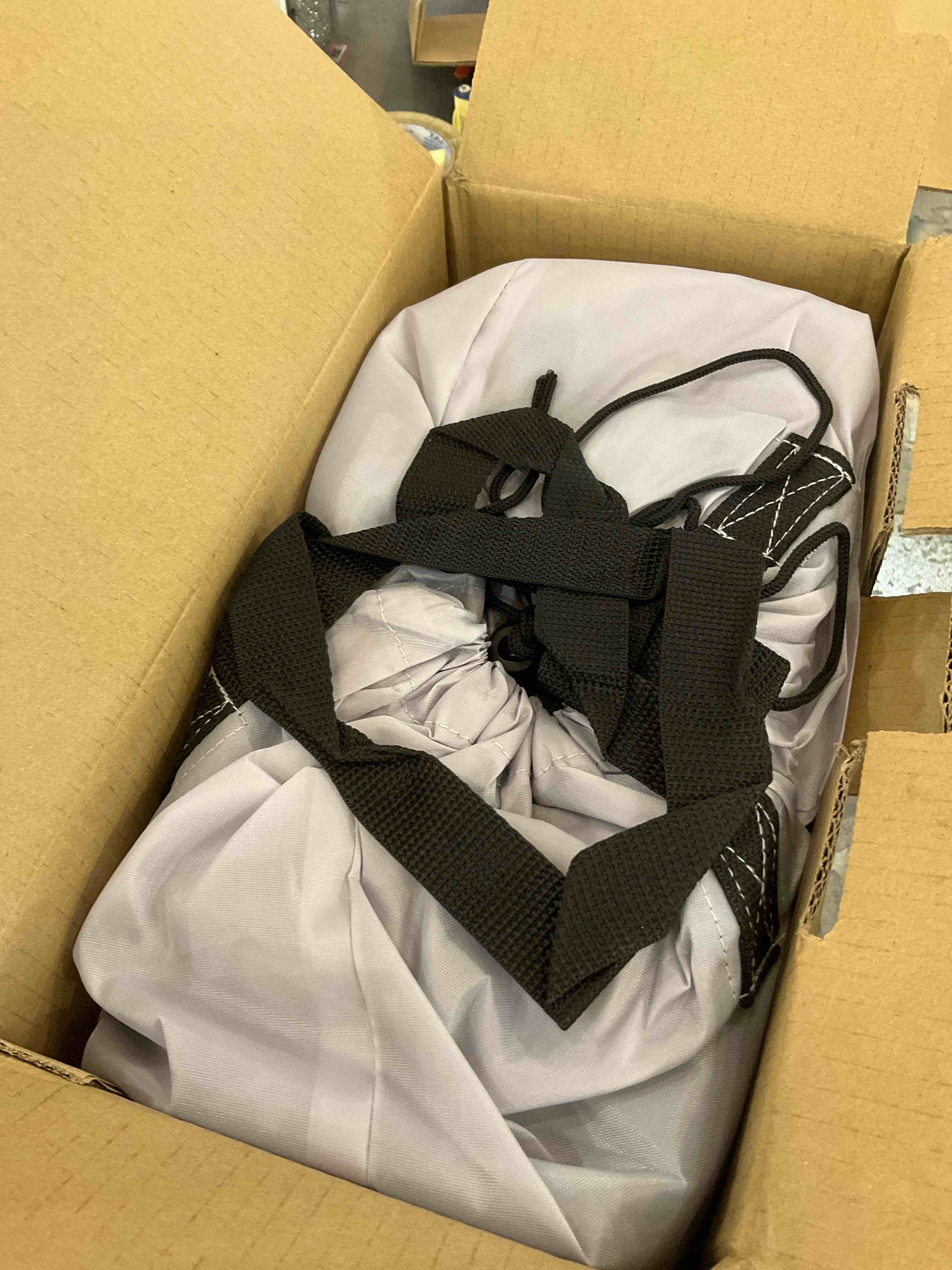 https://s3.amazonaws.com/lotting-images-prod/BargainHunt/EXS01547932_1714748748935.jpeg