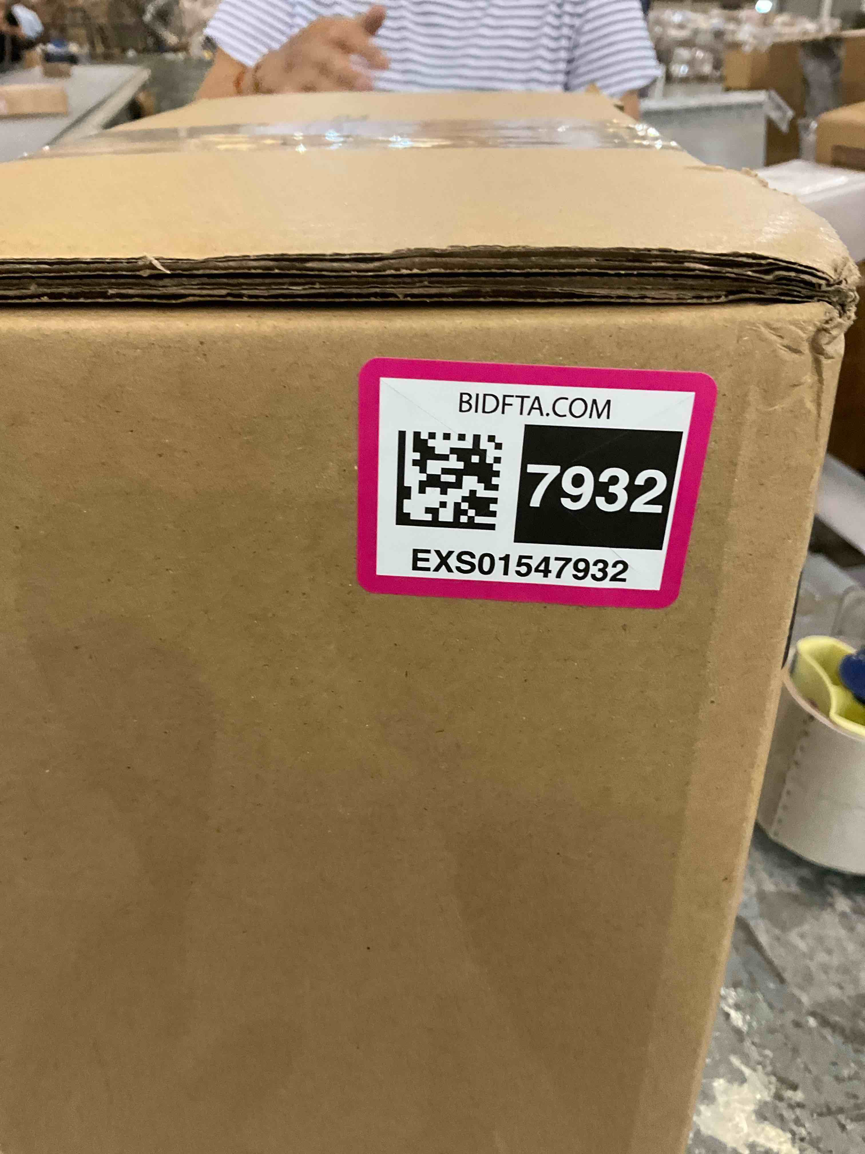 https://s3.amazonaws.com/lotting-images-prod/BargainHunt/EXS01547932_1714748773869.jpeg