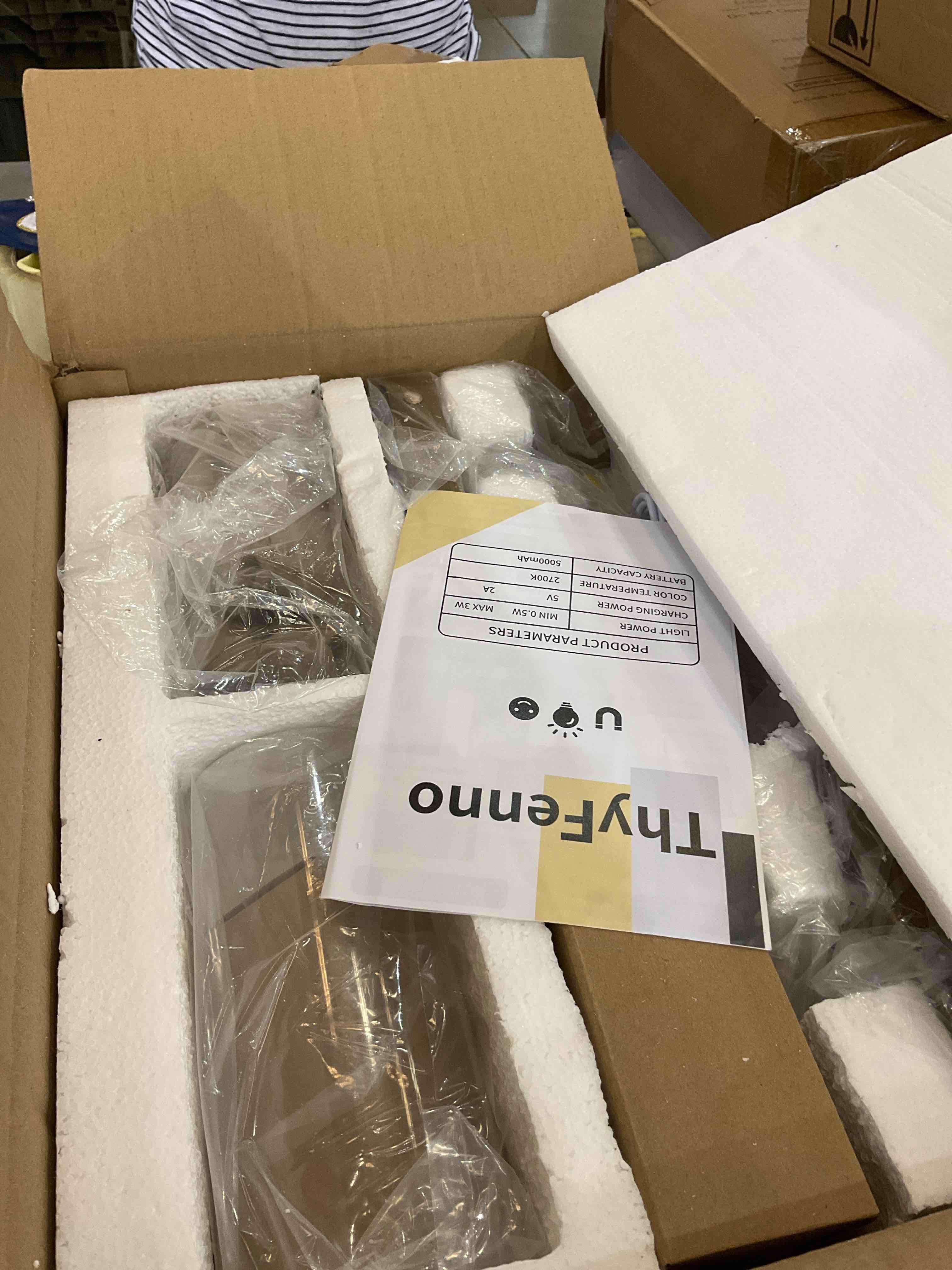 https://s3.amazonaws.com/lotting-images-prod/BargainHunt/EXS01547933_1714748850637.jpeg