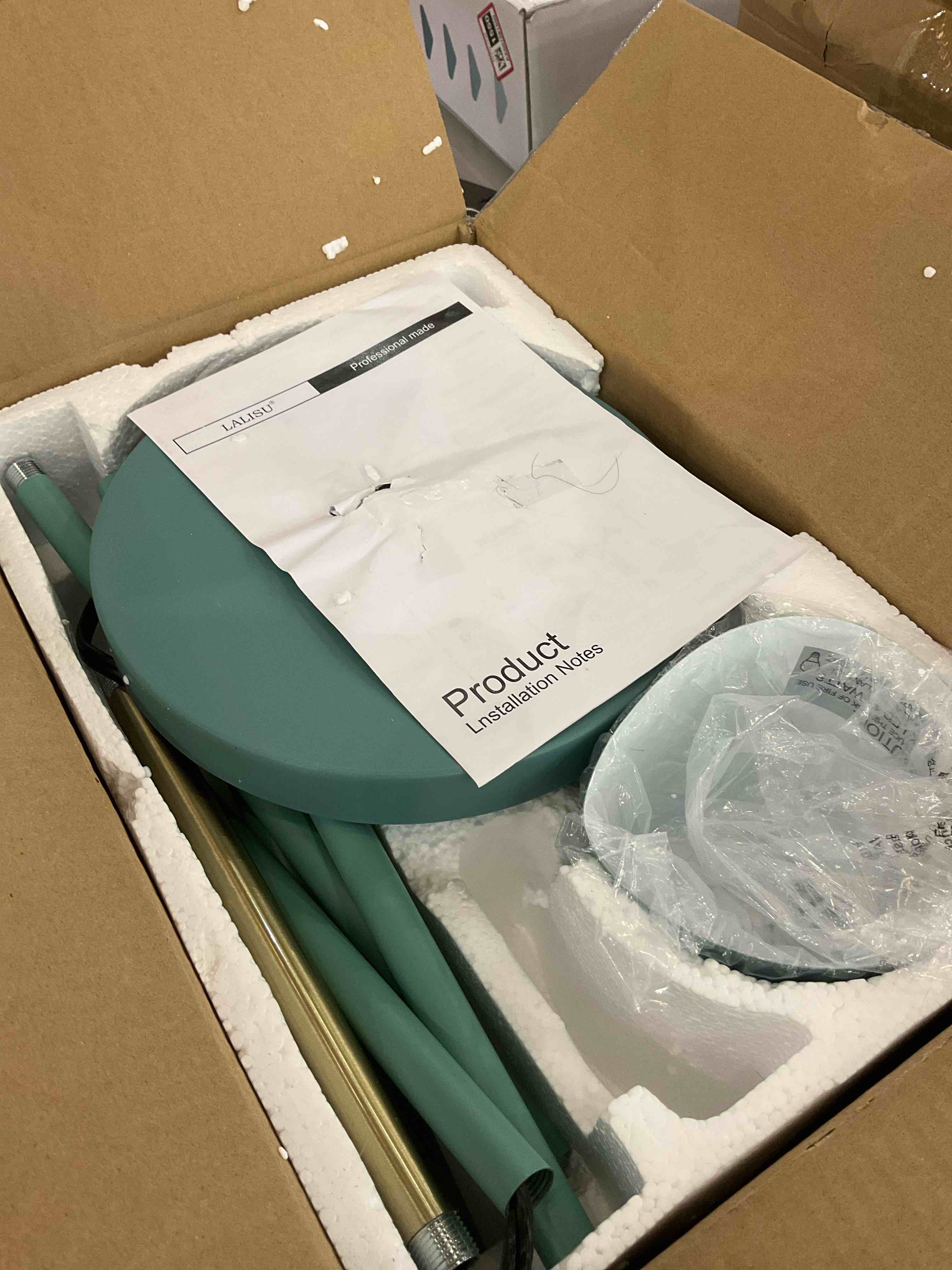 https://s3.amazonaws.com/lotting-images-prod/BargainHunt/EXS01547939_1714749228591.jpeg