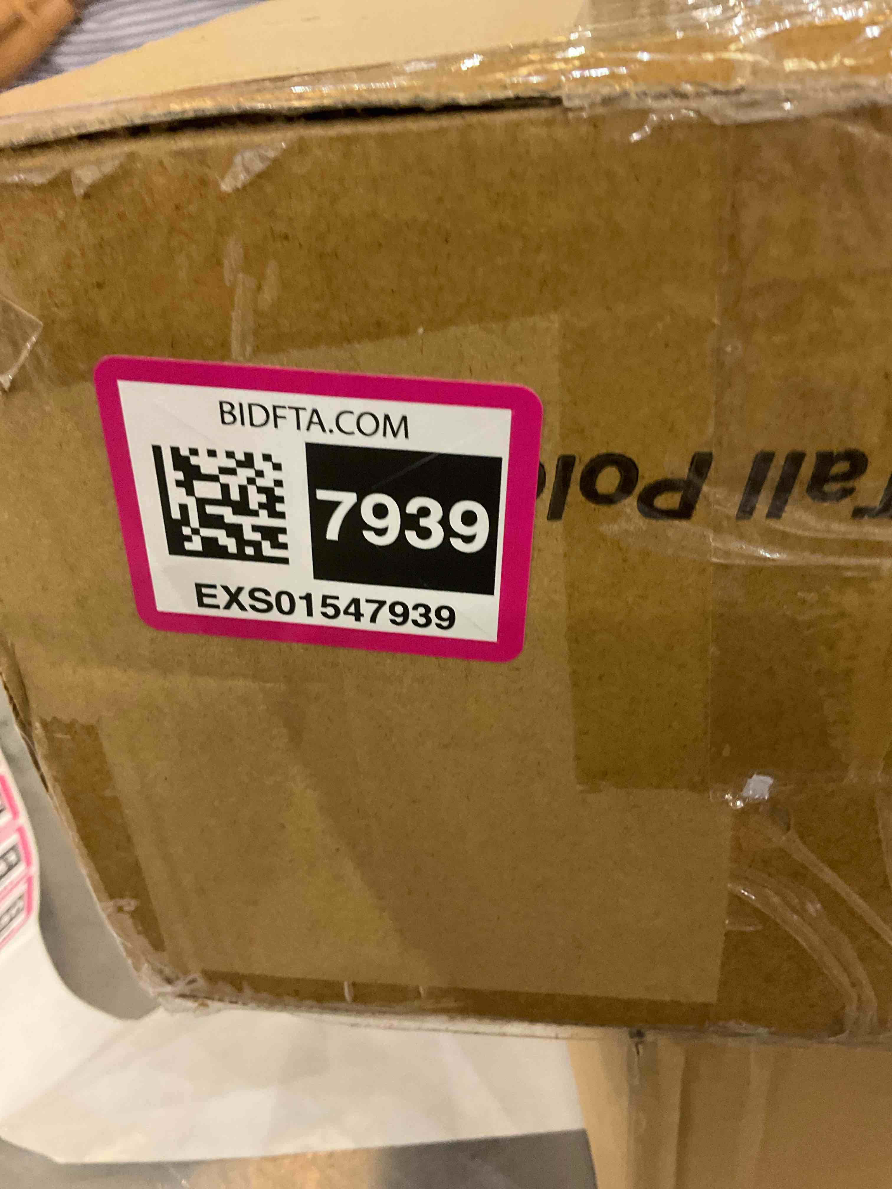 https://s3.amazonaws.com/lotting-images-prod/BargainHunt/EXS01547939_1714749253939.jpeg