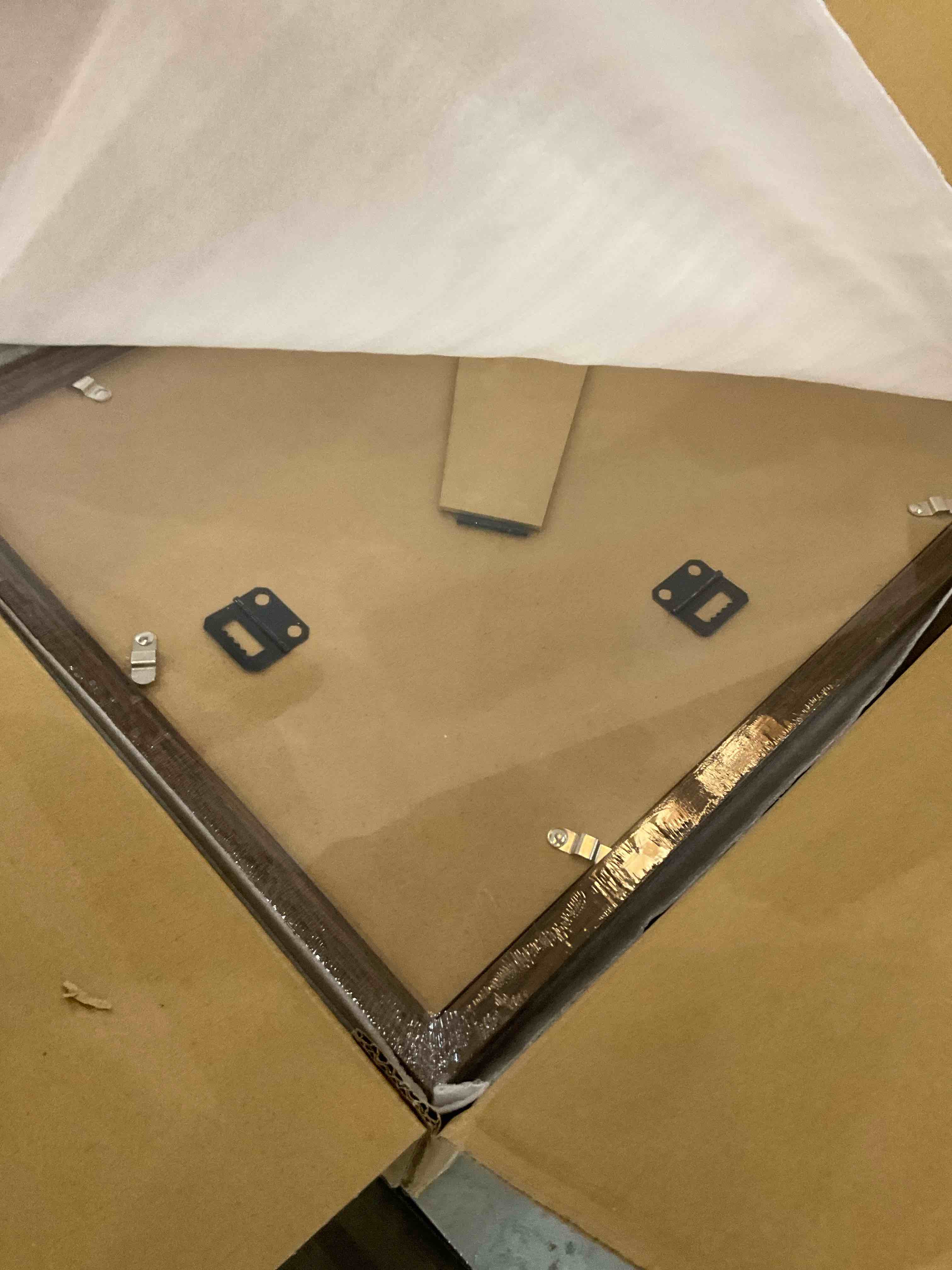https://s3.amazonaws.com/lotting-images-prod/BargainHunt/EXS01547940_1714749297388.jpeg