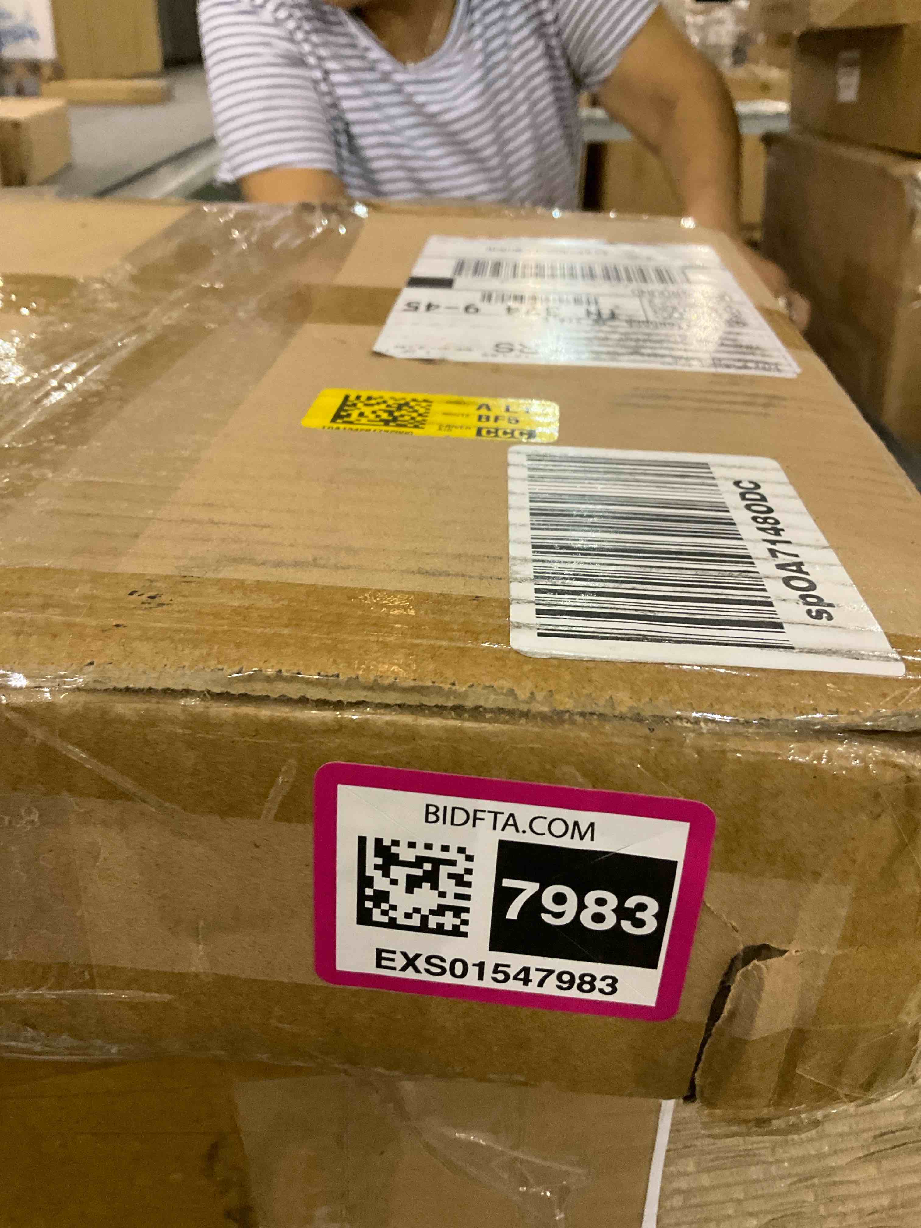 https://s3.amazonaws.com/lotting-images-prod/BargainHunt/EXS01547983_1714755813435.jpeg