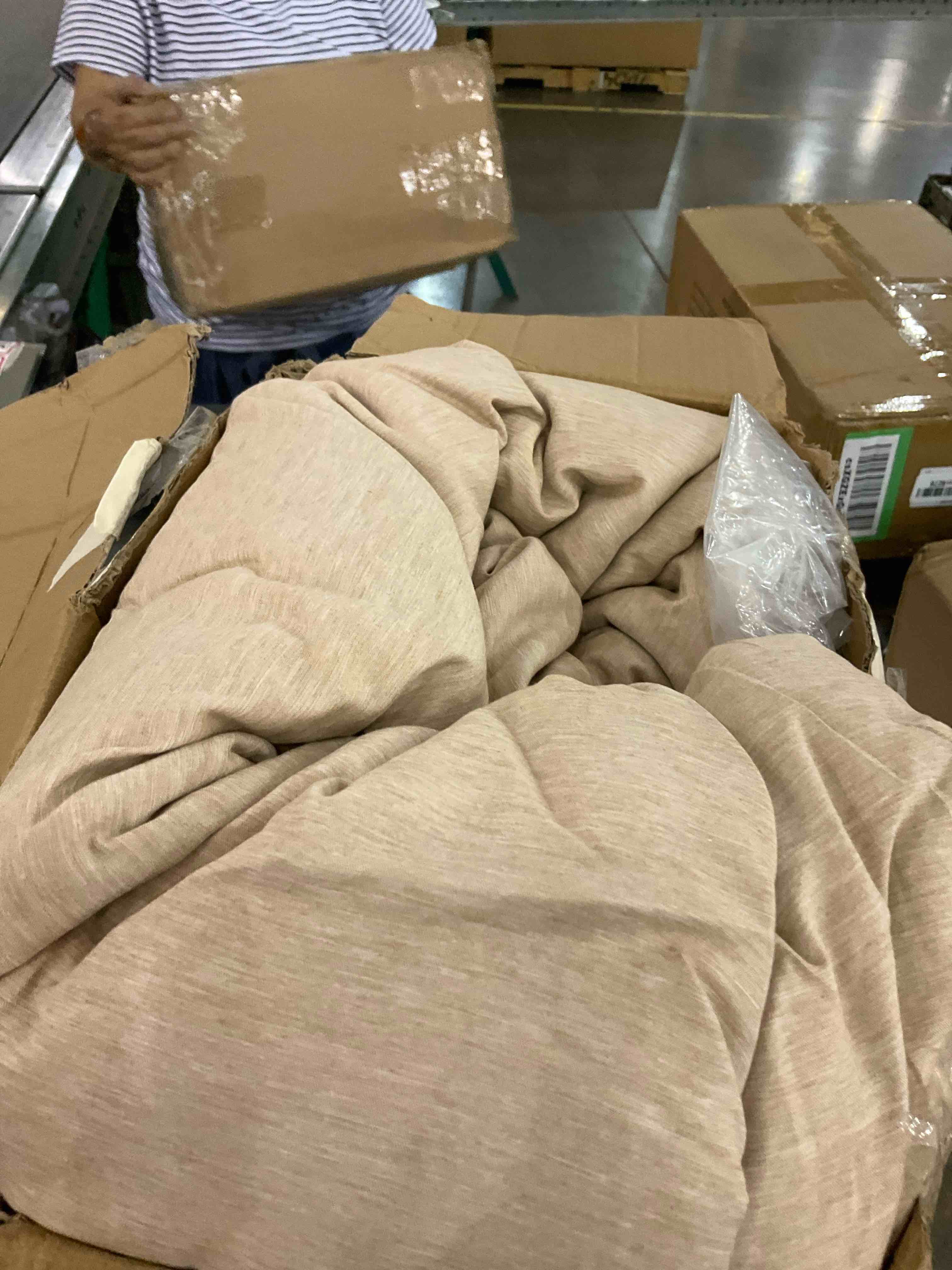 Bedsure King Comforter Set - Warm Sand Comforter King Size, Soft Bedding for All Seasons, Cationic Dyed Bedding Set, 3 Pieces, 1 Comforter (102"x90") and 2 Pillow Shams (20"x36"+2")