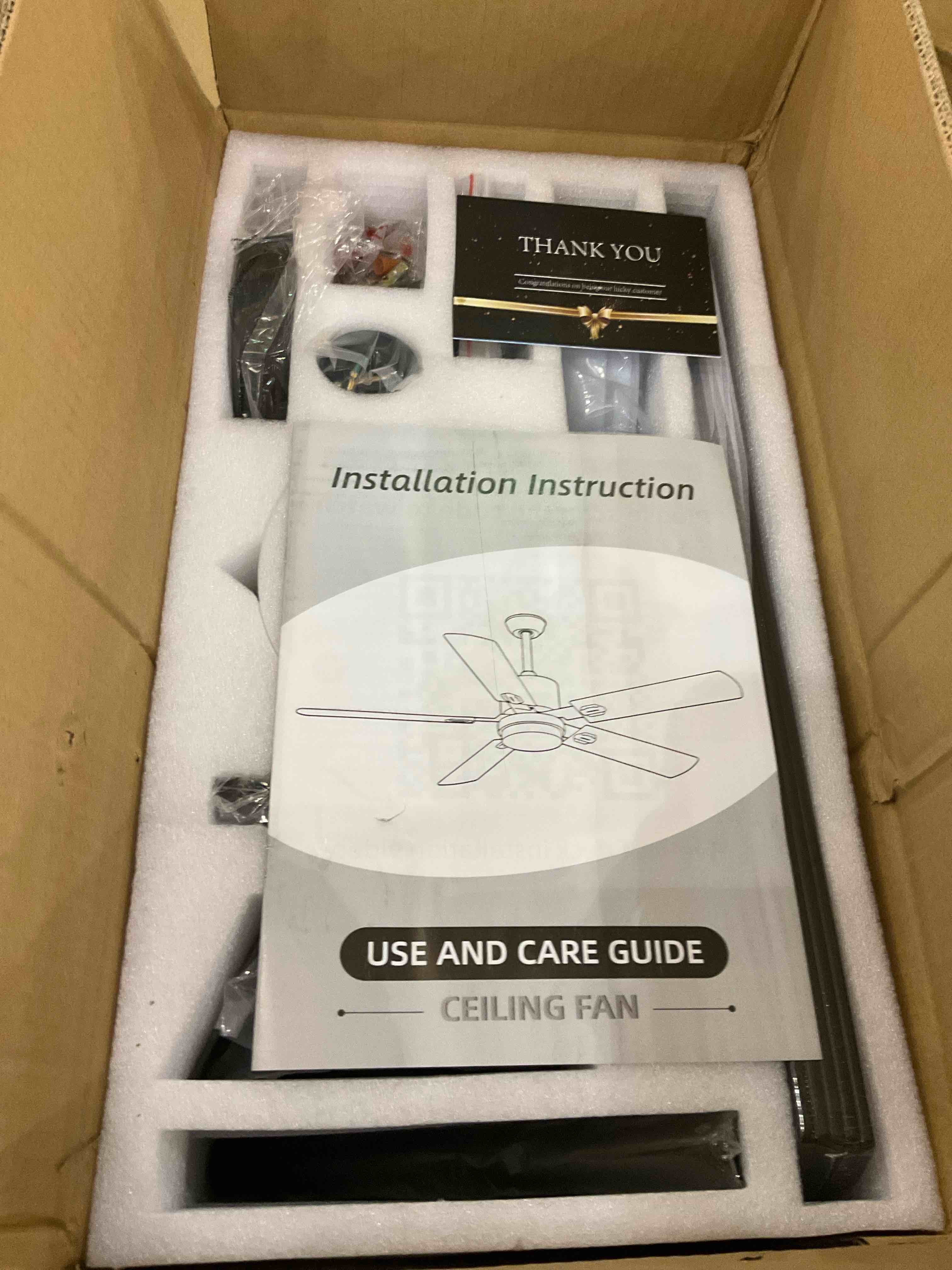 https://s3.amazonaws.com/lotting-images-prod/BargainHunt/EXS01548104_1721831425957.jpeg